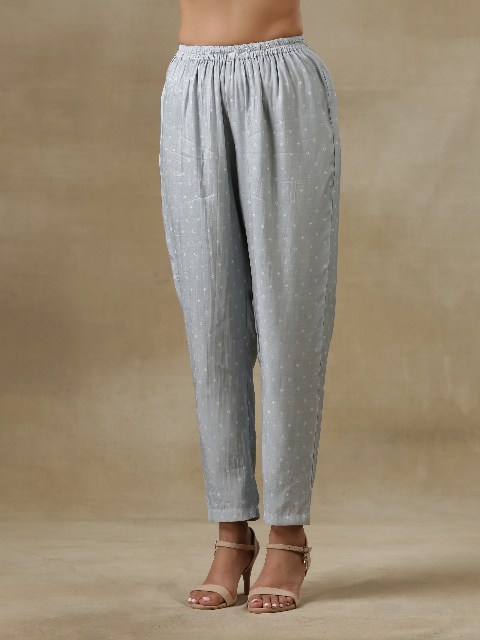 trueBrowns Grey Bandhani Printed Silk Yoke Kurta Pant Set | Swadesiicart