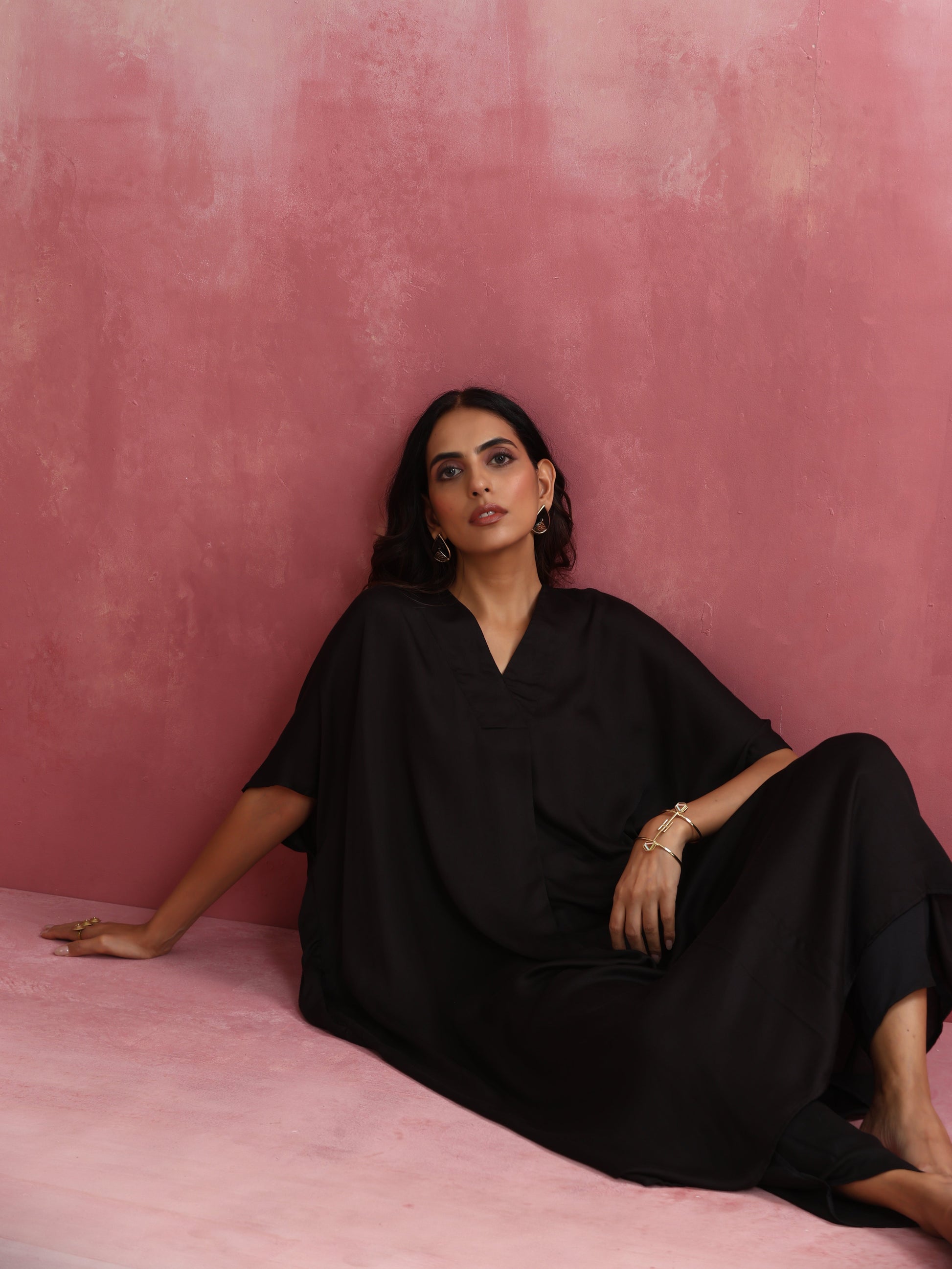 trueBrowns Black Modal Kaftan Kurta Set | Swadesiicart