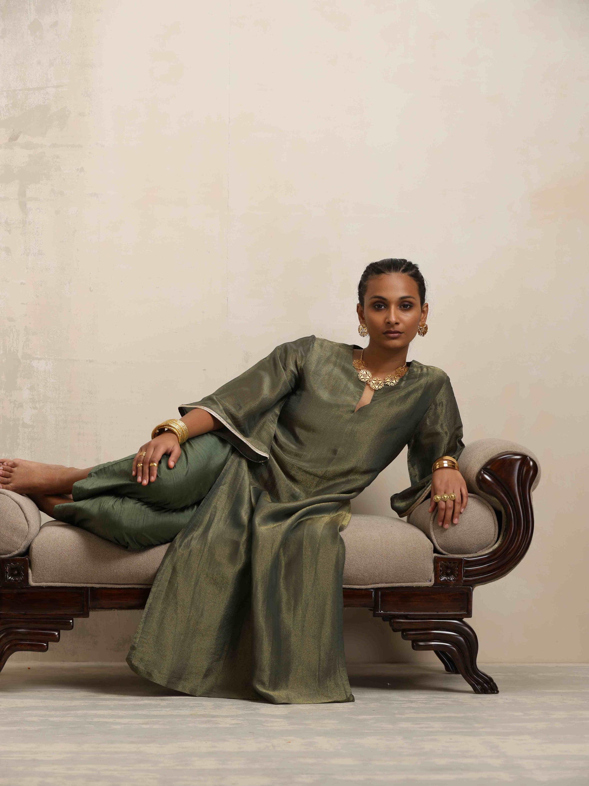 trueBrowns Green Tissue Kurta Set | Swadesiicart
