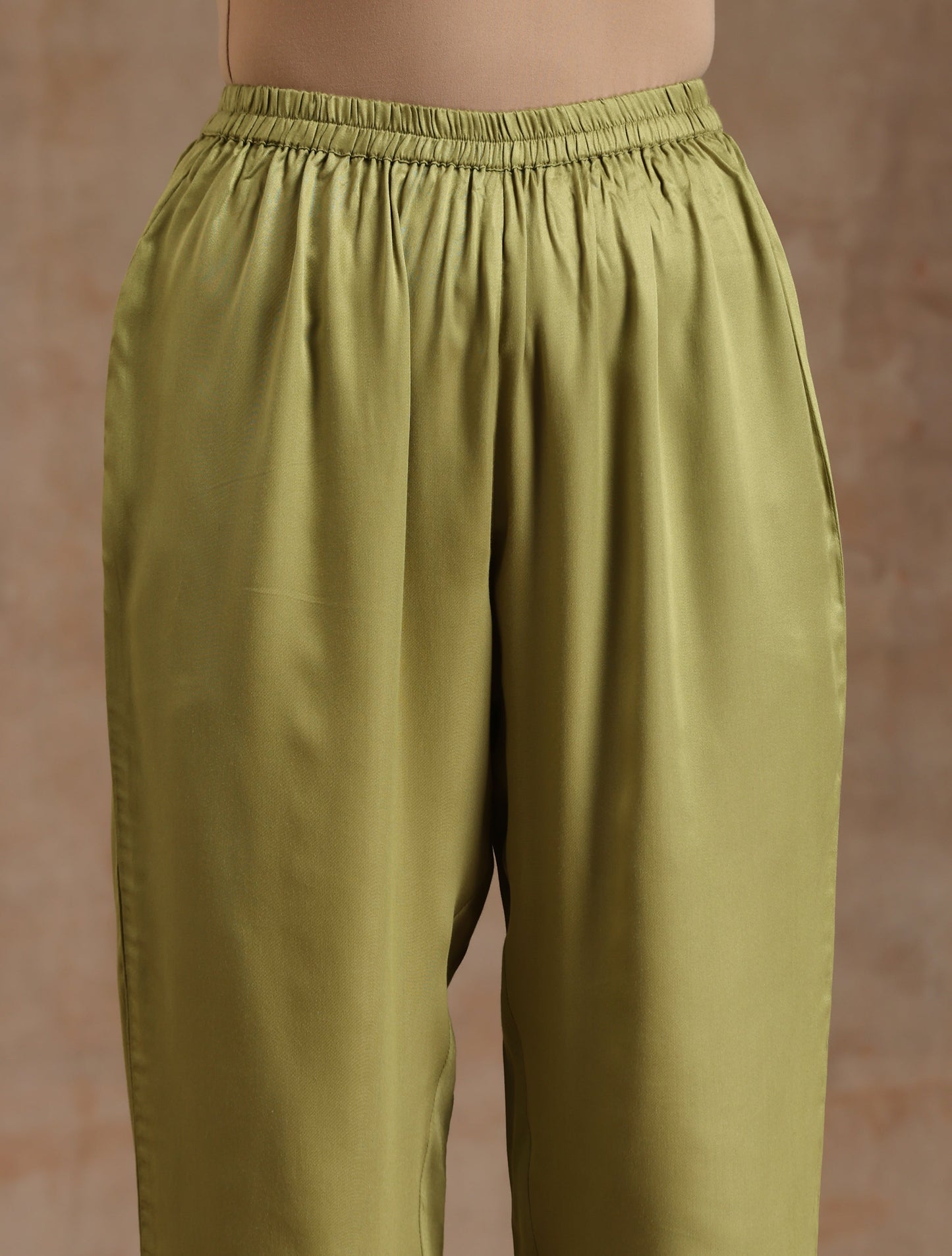 trueBrowns Light Green Modal Satin High-Low Kaftan Kurta Set | Swadesiicart