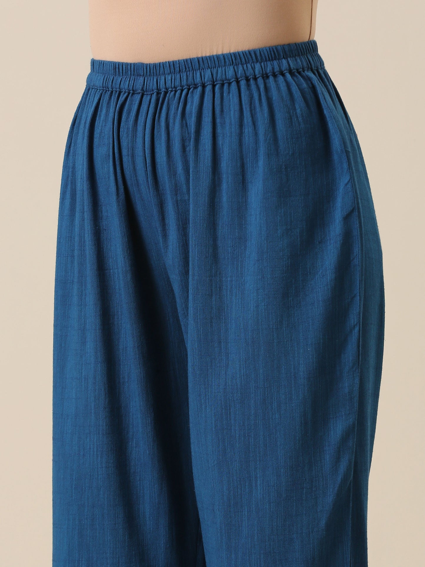 trueBrowns Classic Blue Slub Texture Overlap Pleat Kurta Pant Set | Swadesiicart