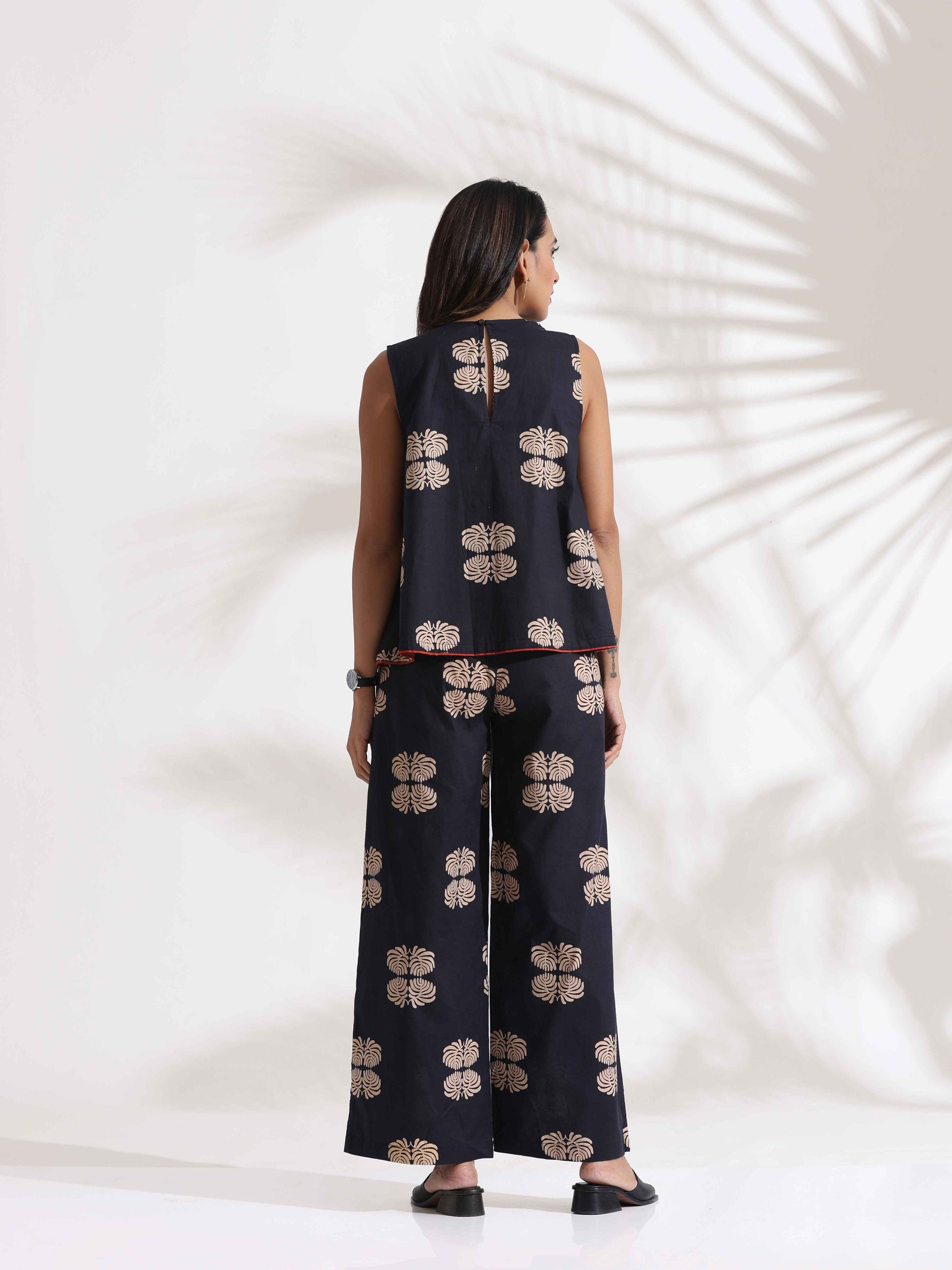 trueBrowns Black Cotton Print Top & Flared Pants Co-ord Set - Swadesiicart