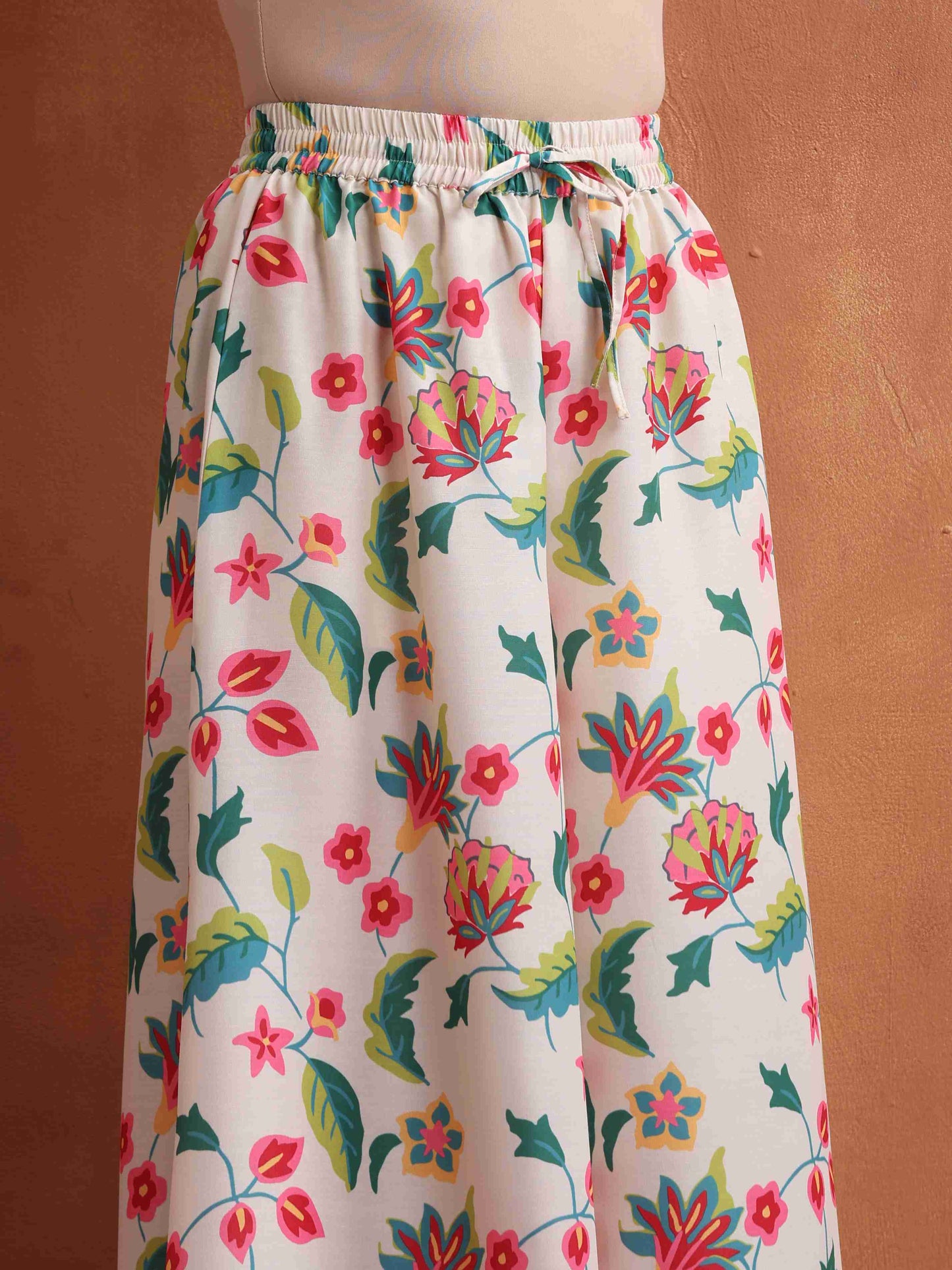 trueBrowns Off White Print Sharara Set | Swadesiicart
