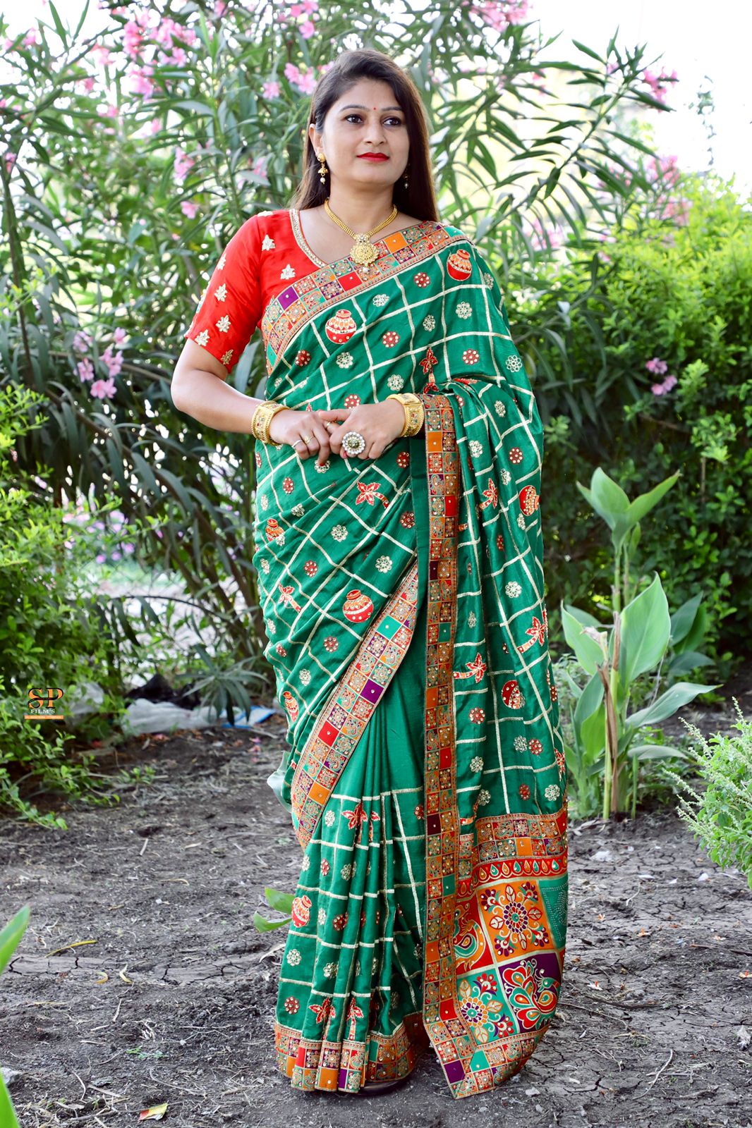 Lorenvalley Fashion Premium Green Dola Silk Embroidery and Diamond work with Jacquard Lace Border Saree - Swadesiicart