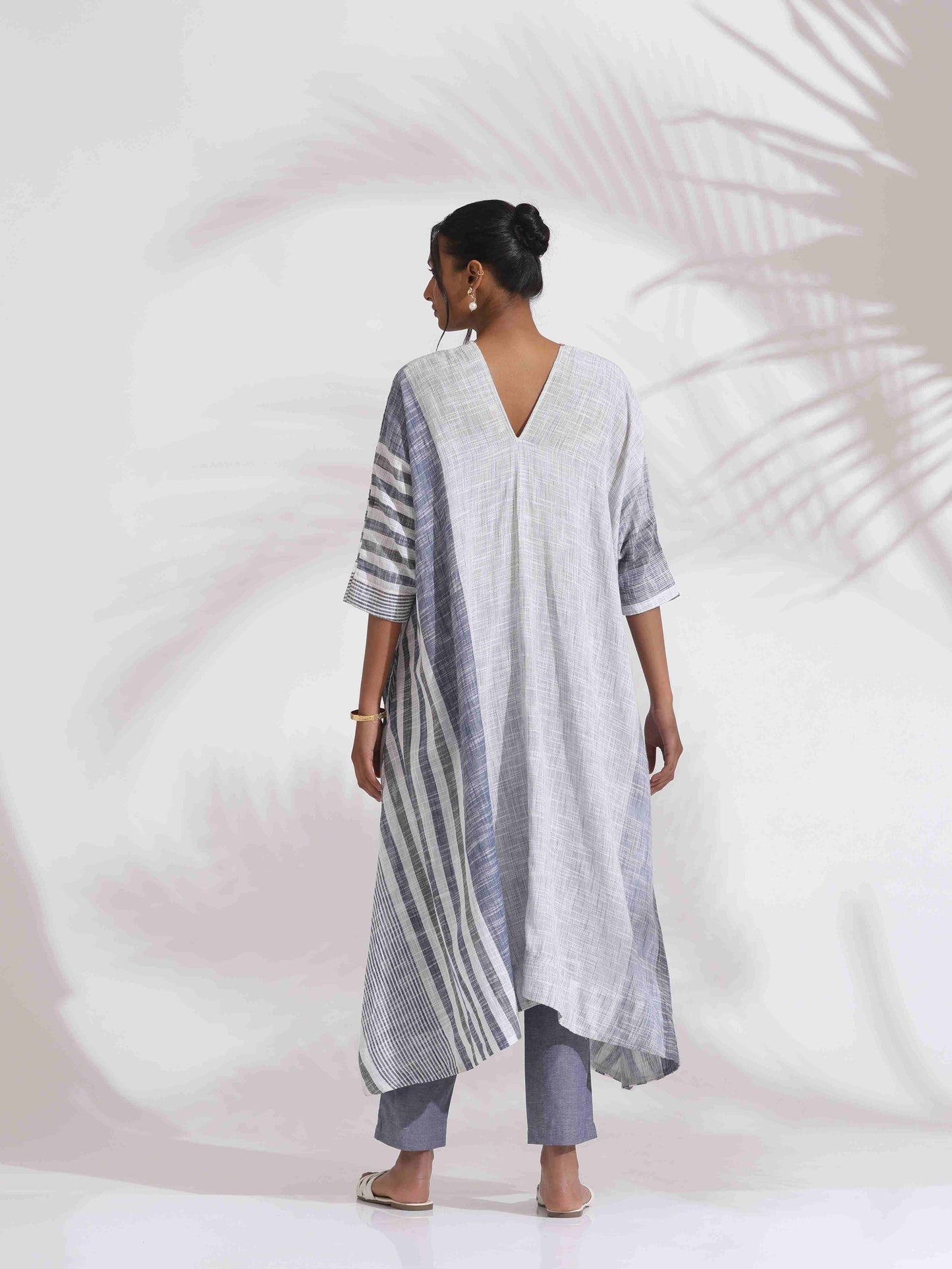 trueBrowns Off-White Cotton Multi Stripe Flared Kurta Set | Swadesiicart