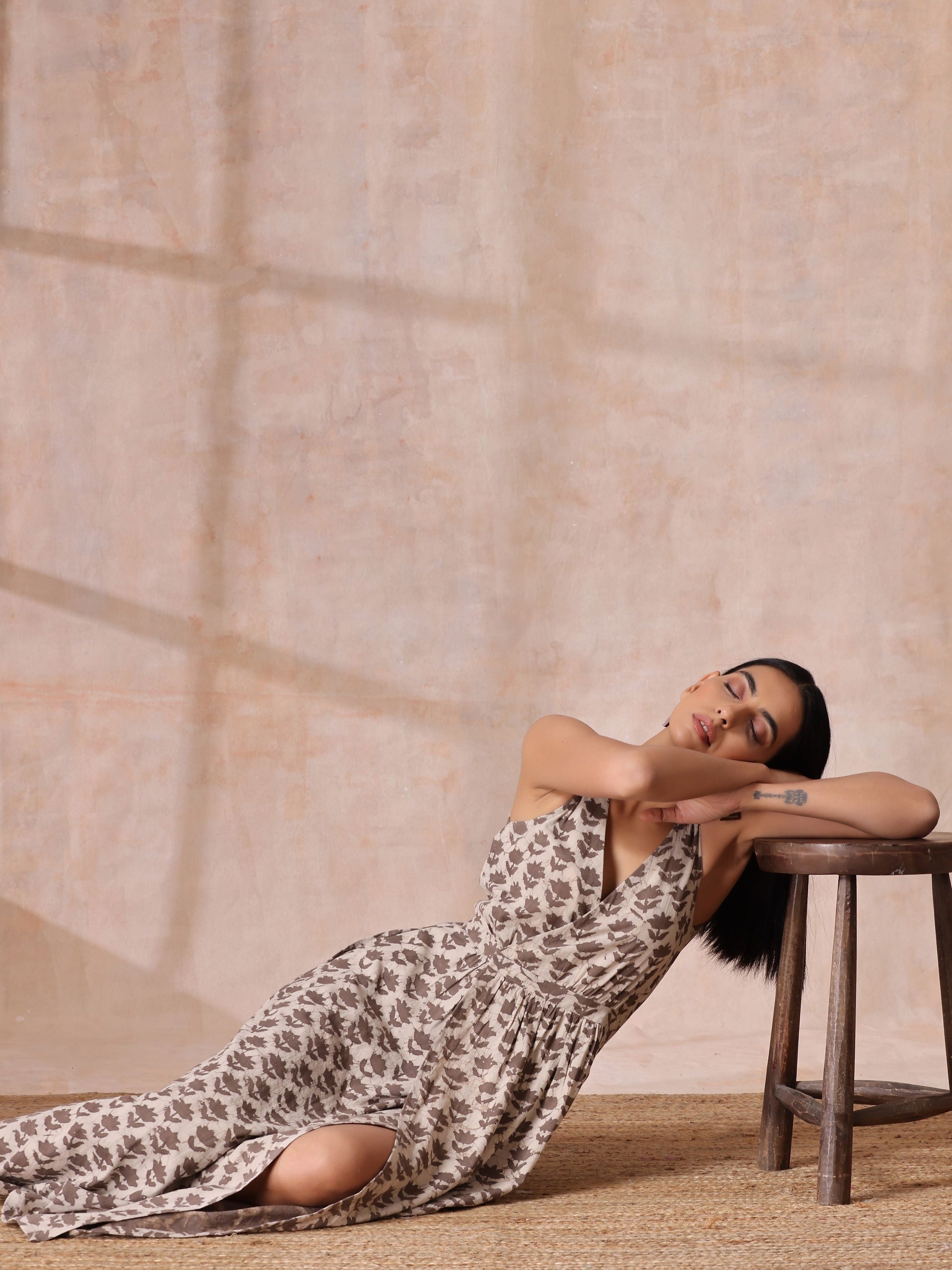 trueBrowns Clay Dabu Buta Print Cotton Sleeveless Wrap Dress | Swadesiicart