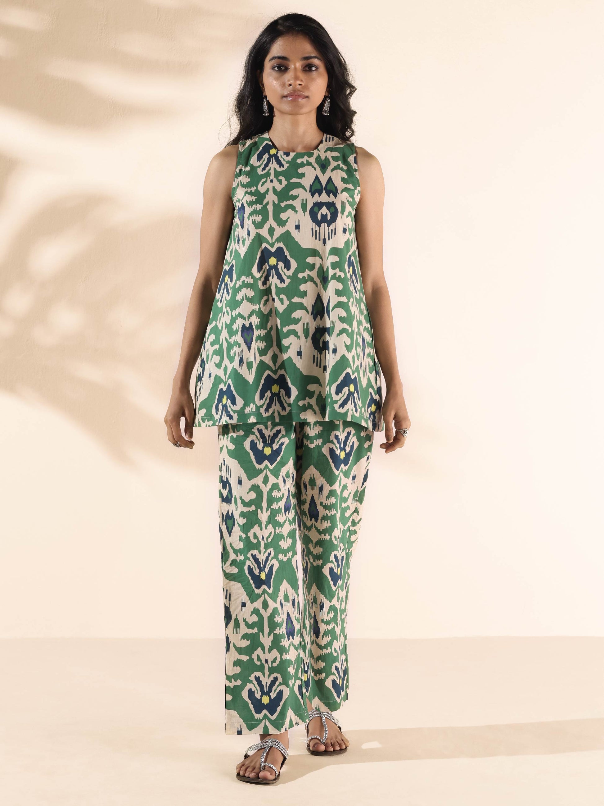 trueBrowns Green Cotton Ikat Sleeveless Co-ord Set - Swadesiicart