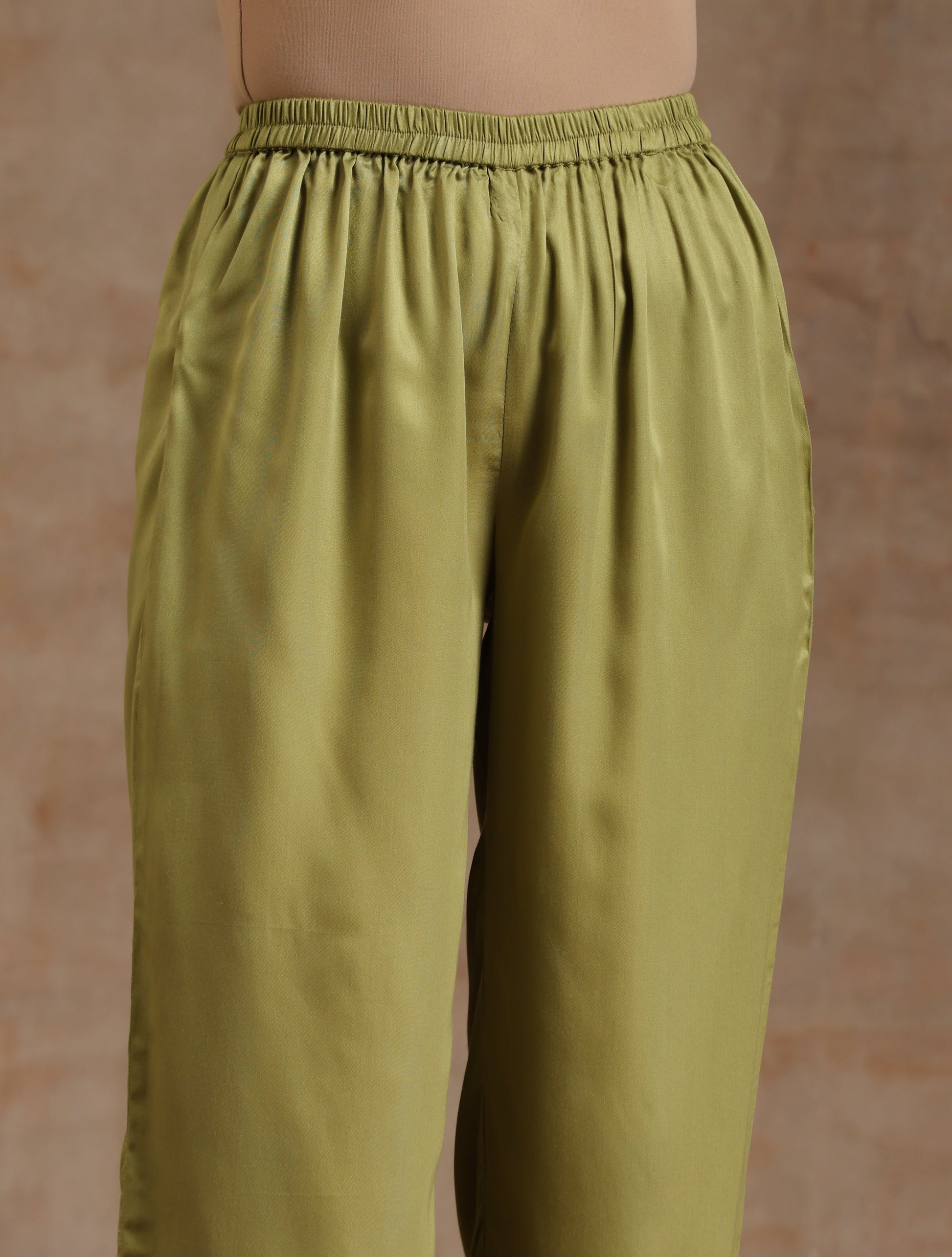 trueBrowns Light Green Modal Satin Kaftan Kurta Set | Swadesiicart