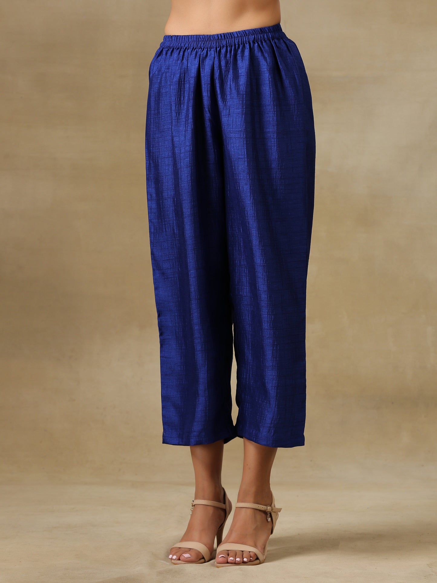 trueBrowns Blue Textured Silk Puff Sleeve Kurta Pant Set | Swadesiicart