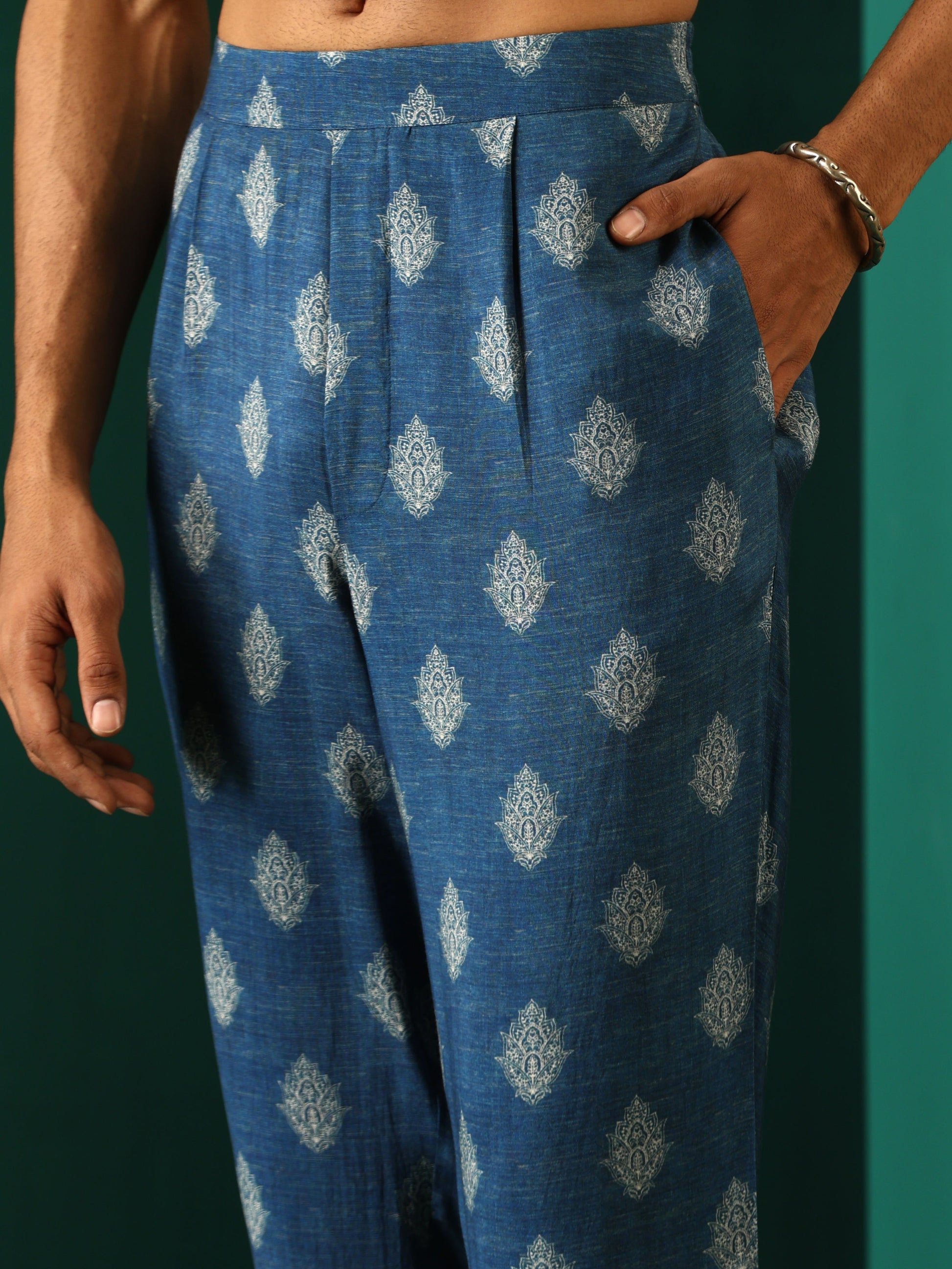 trueBrowns Men's Blue Floral Muslin Silk Printed Co-ord Set - Swadesiicart