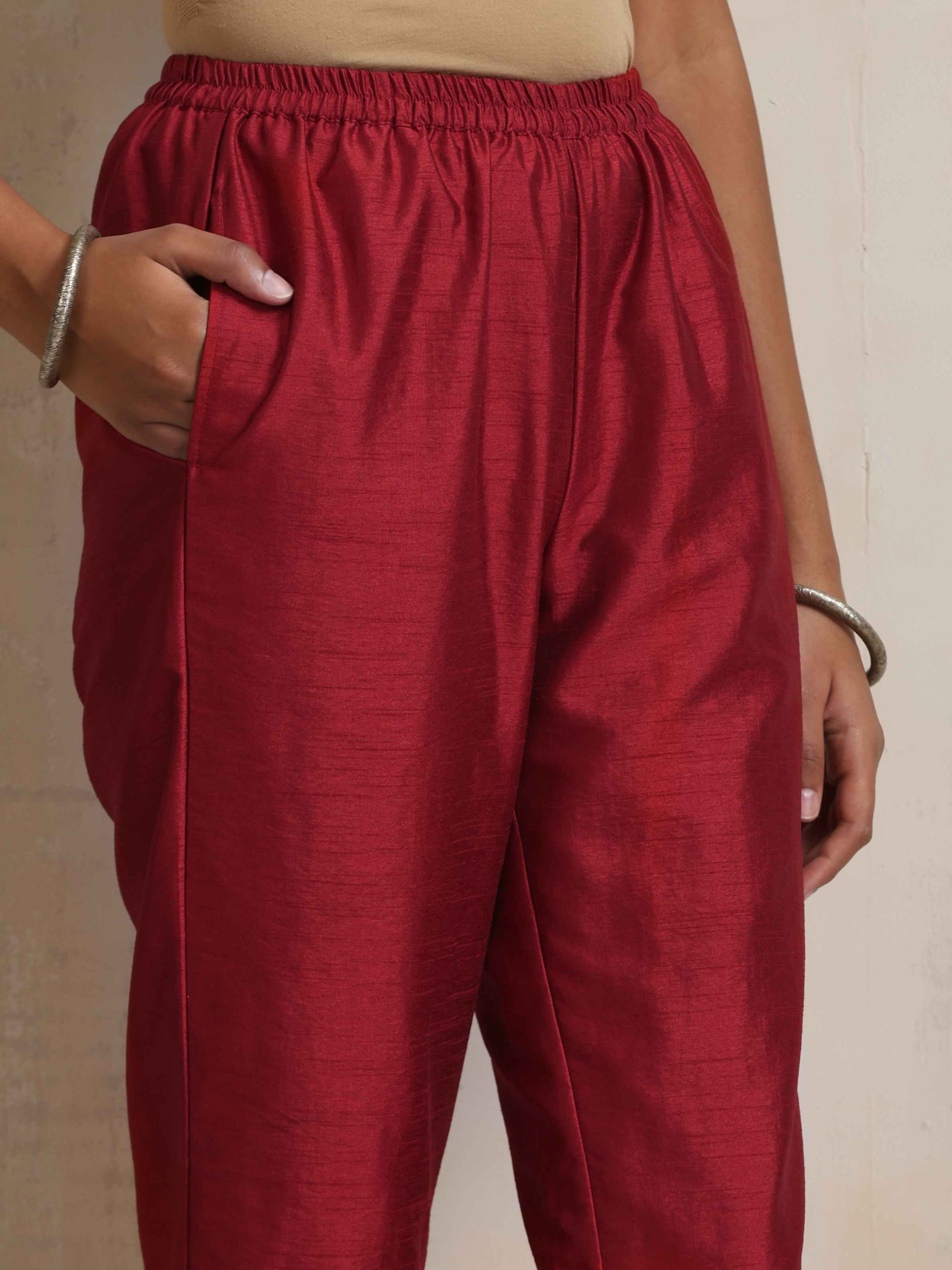 trueBrowns Red Silk Kurta Set | Swadesiicart