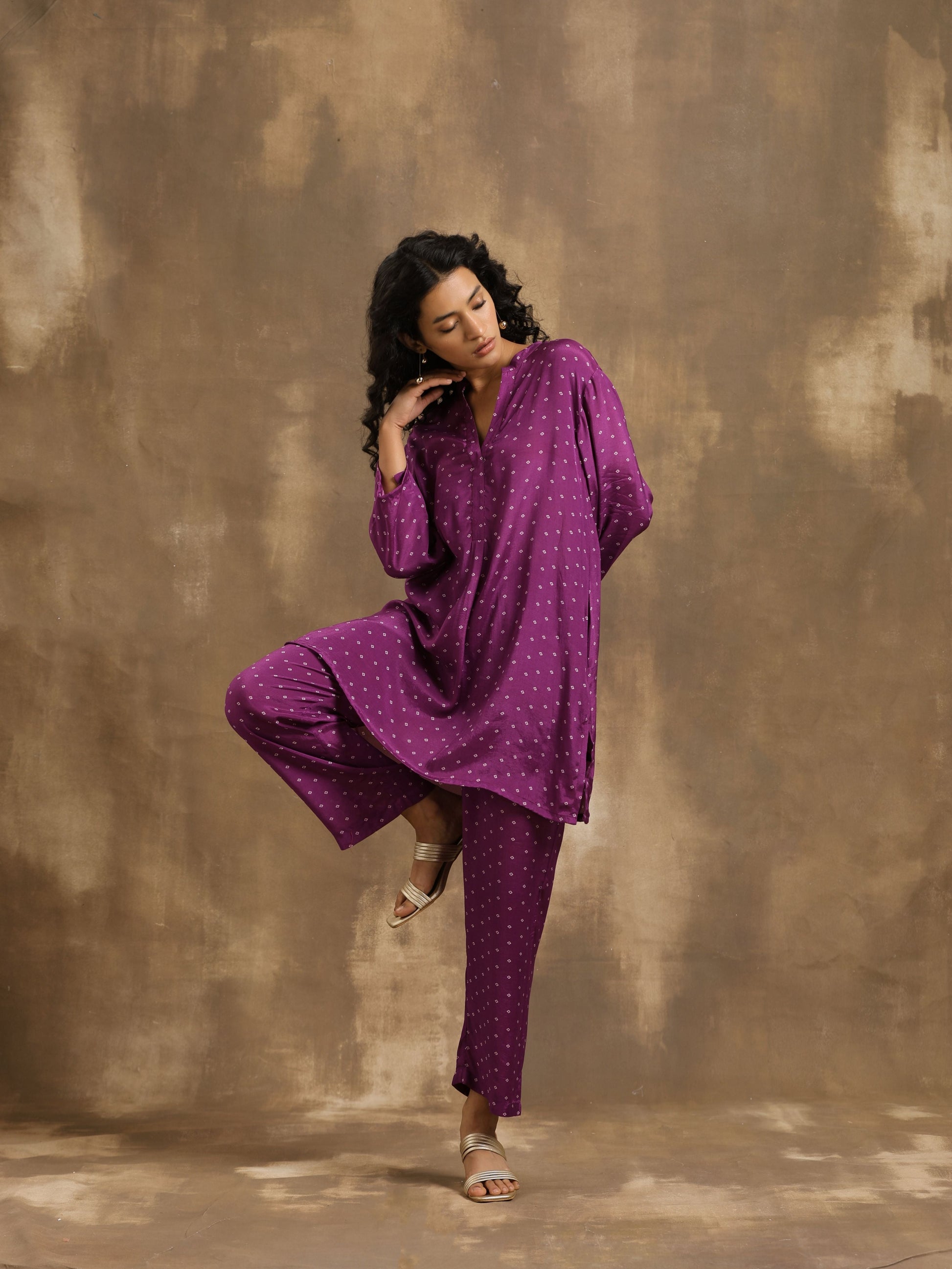 trueBrowns Purple Bandhani Printed Silk Co-Ord Set - Swadesiicart