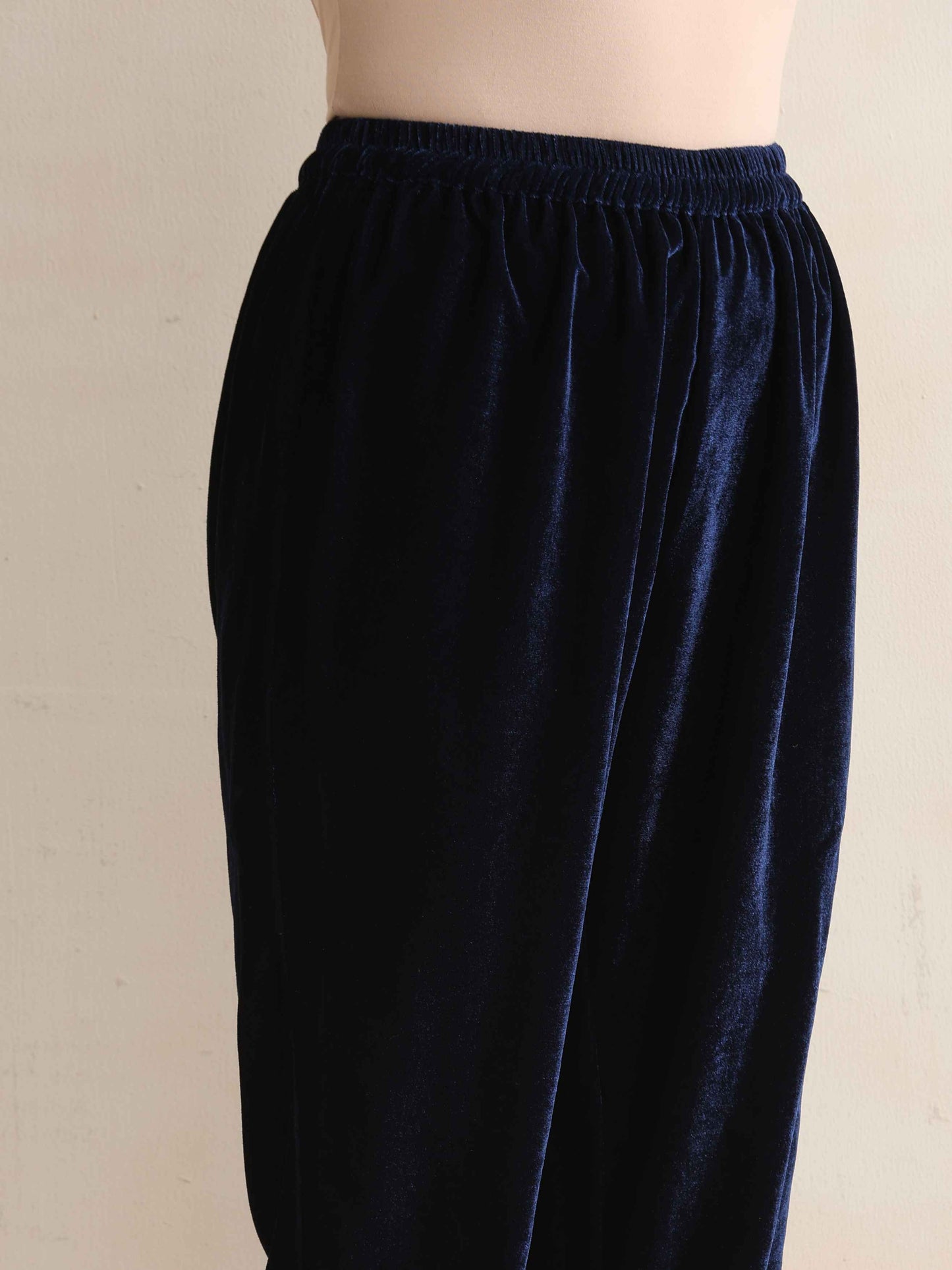 trueBrowns Blue Velvet Kurta Co-ord Set - Swadesiicart