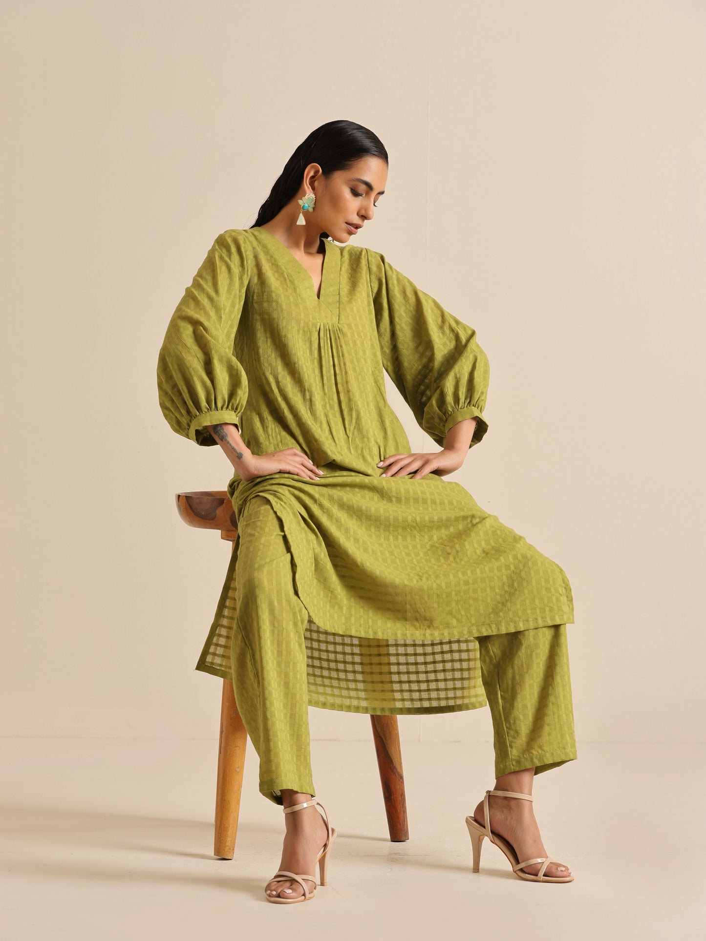 trueBrowns Fresh Green Dobby Puff Sleeve Kurta Pant Set | Swadesiicart