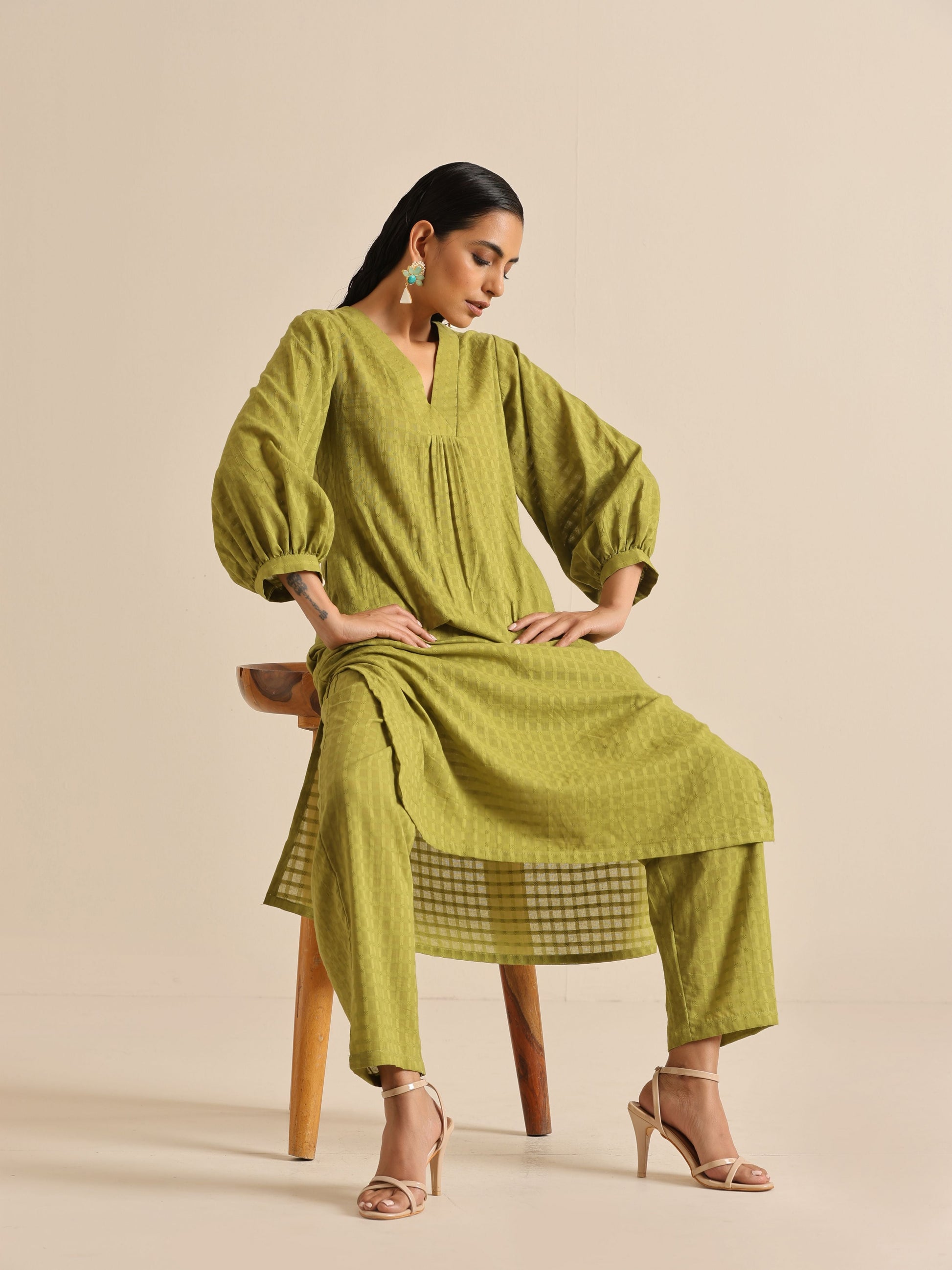 trueBrowns Fresh Green Dobby Puff Sleeve Kurta Pant Set | Swadesiicart