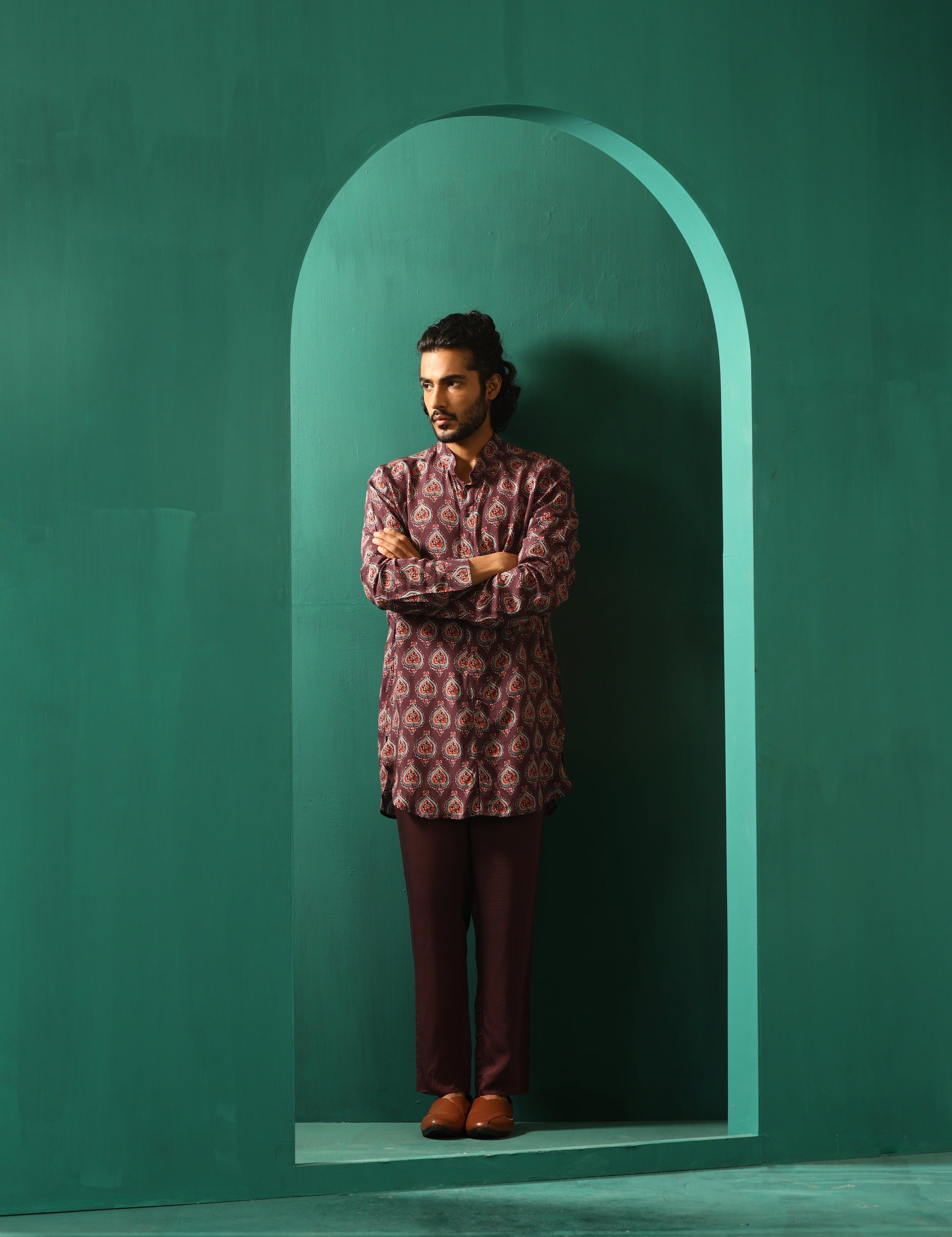 trueBrowns Men's Deep Purple Paan Muslin Silk Printed Co-ord Set - Swadesiicart