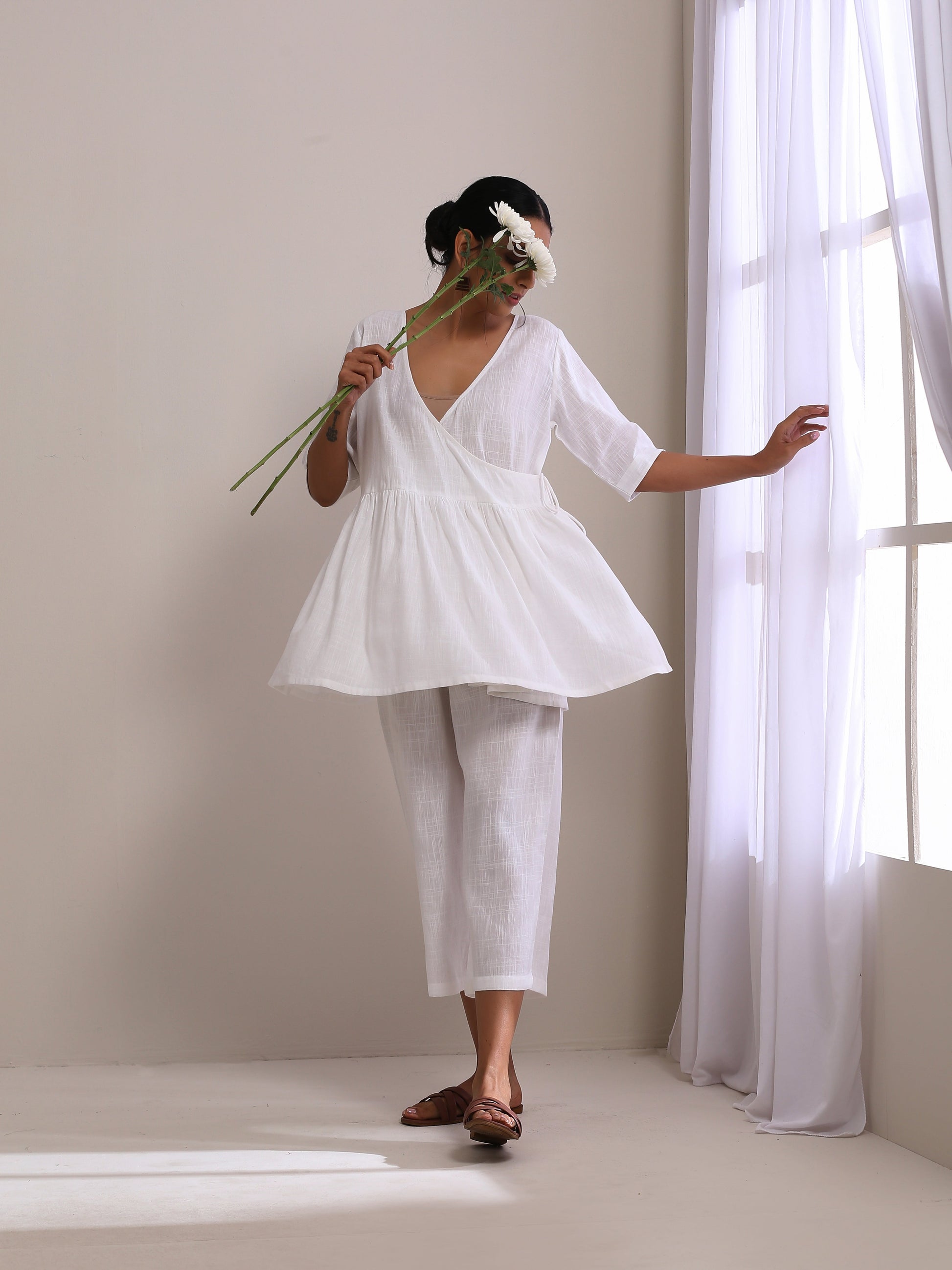 trueBrowns White Slub Texture Short Angrakha Co-Ord Set - Swadesiicart