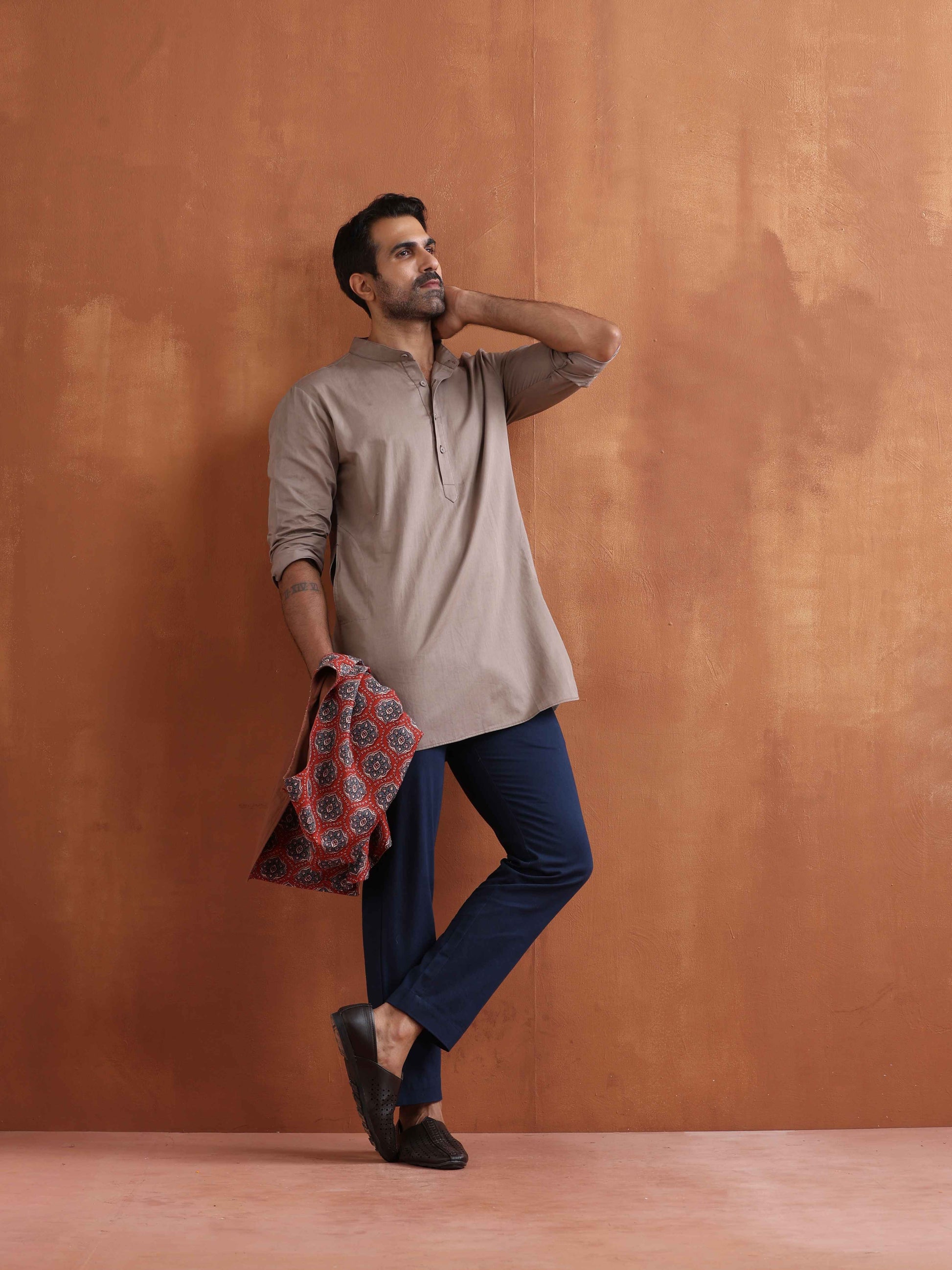 trueBrowns Men's Beige Cotton Short Kurta | Swadesiicart