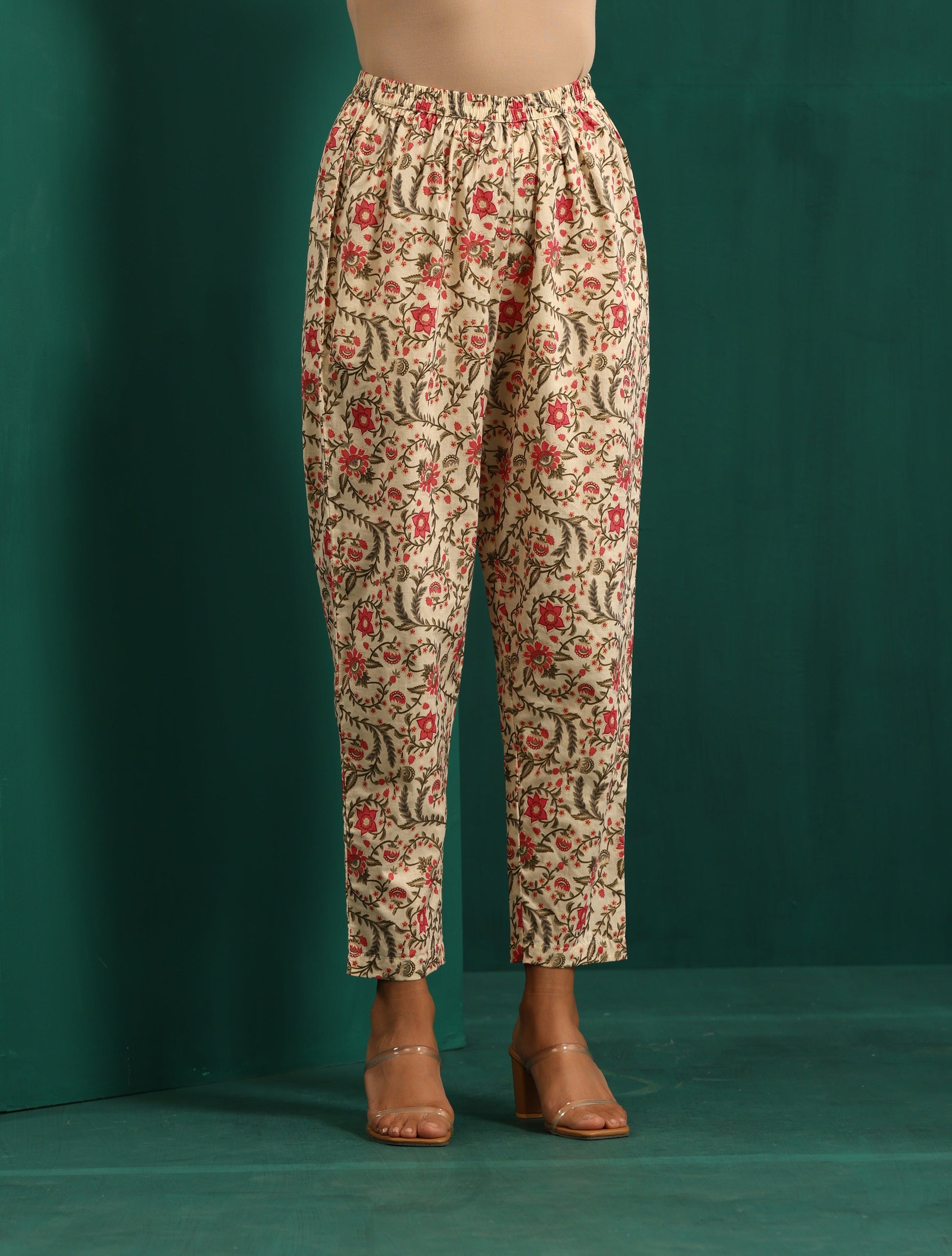 trueBrowns Pink Floral Cotton Printed Neck Pleat Co-ord Set - Swadesiicart
