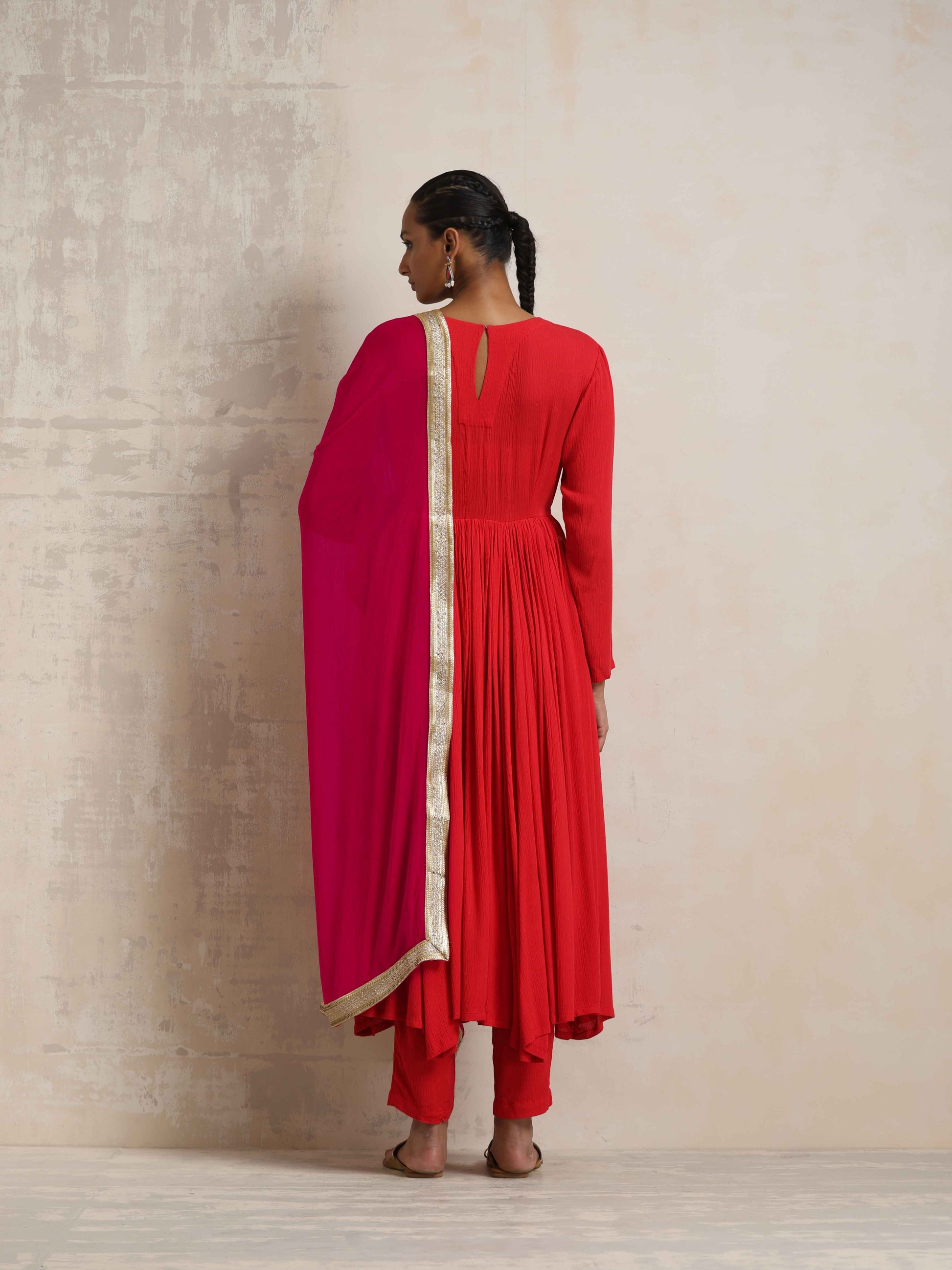 trueBrowns Red Crinkle Anarkali Kurta Pant Dupatta Set | Swadesiicart