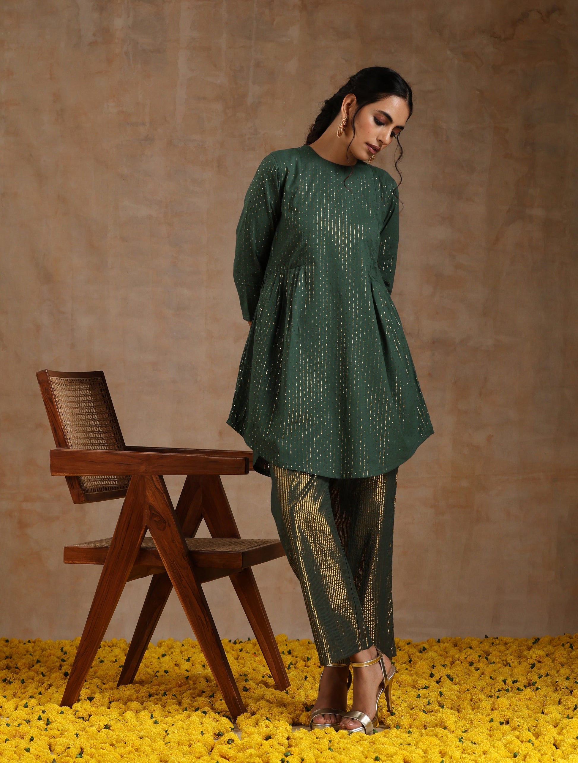 trueBrowns Dark Green Gold Cotton Side Gather Co-Ord Set - Swadesiicart