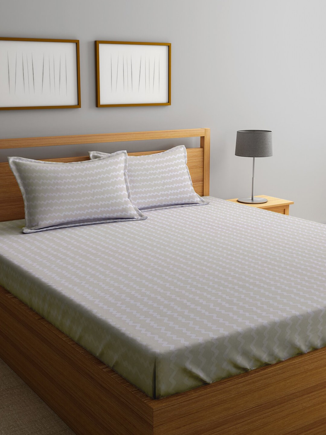 KLOTTHE Abstract-Printed 300TC Fitted King Bedsheet With 2 Pillow Covers - Swadesiicart