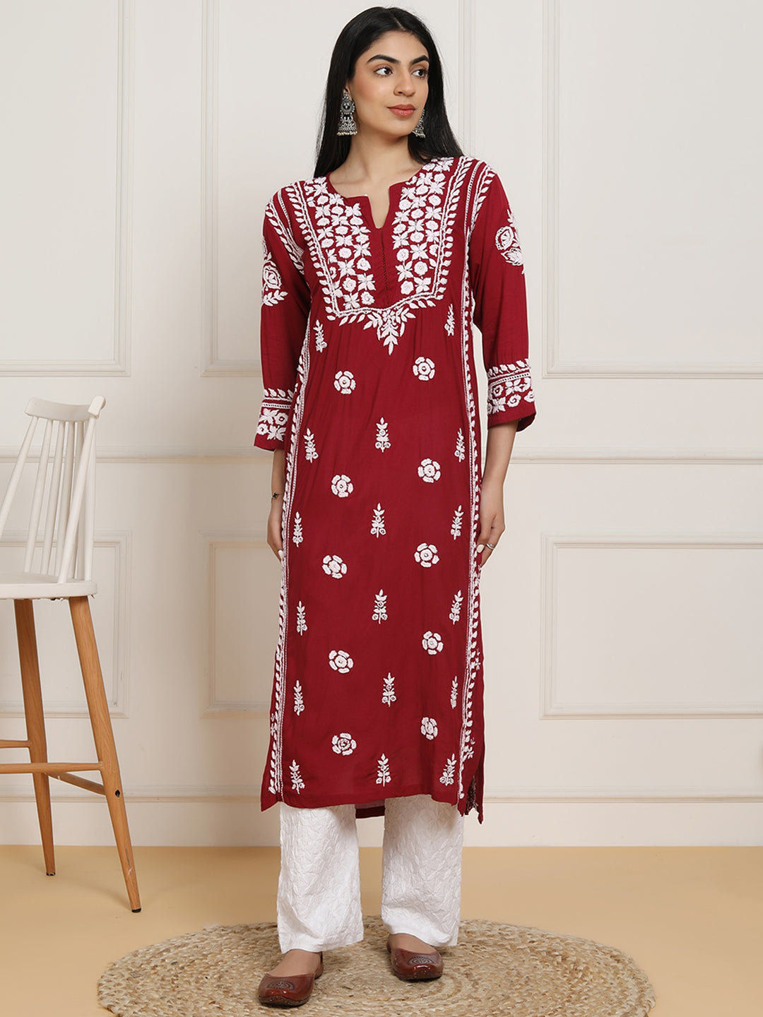 HOUSE OF KARI Floral Embroidered Chikankari Pure Cotton Kurta | Swadesiicart