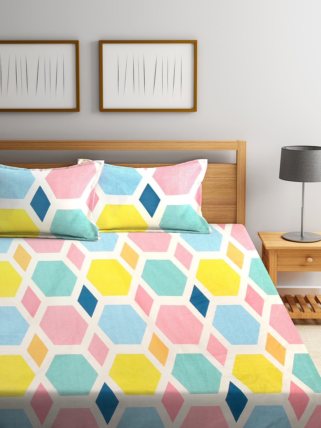 KLOTTHE Multicoloured Geometric 300 TC Fitted Double Bedsheet with 2 Pillow Covers - Swadesiicart