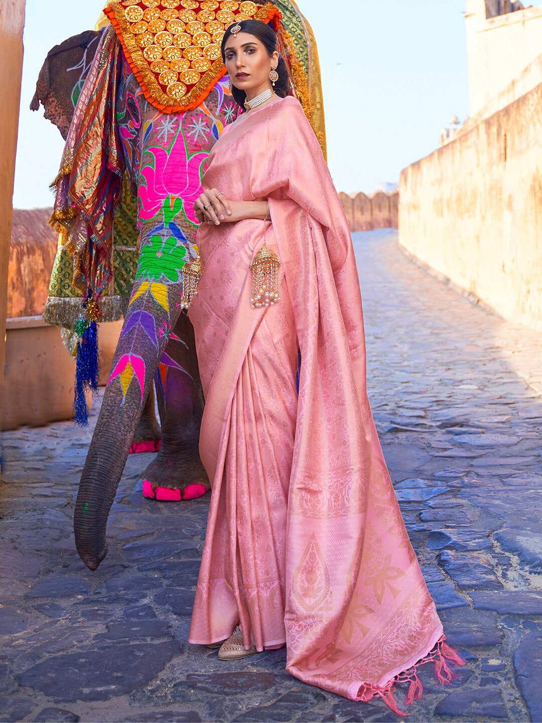 Mitera Pink & Gold-Toned Ethnic Motifs Zari Silk Blend Banarasi Saree | Swadesiicart