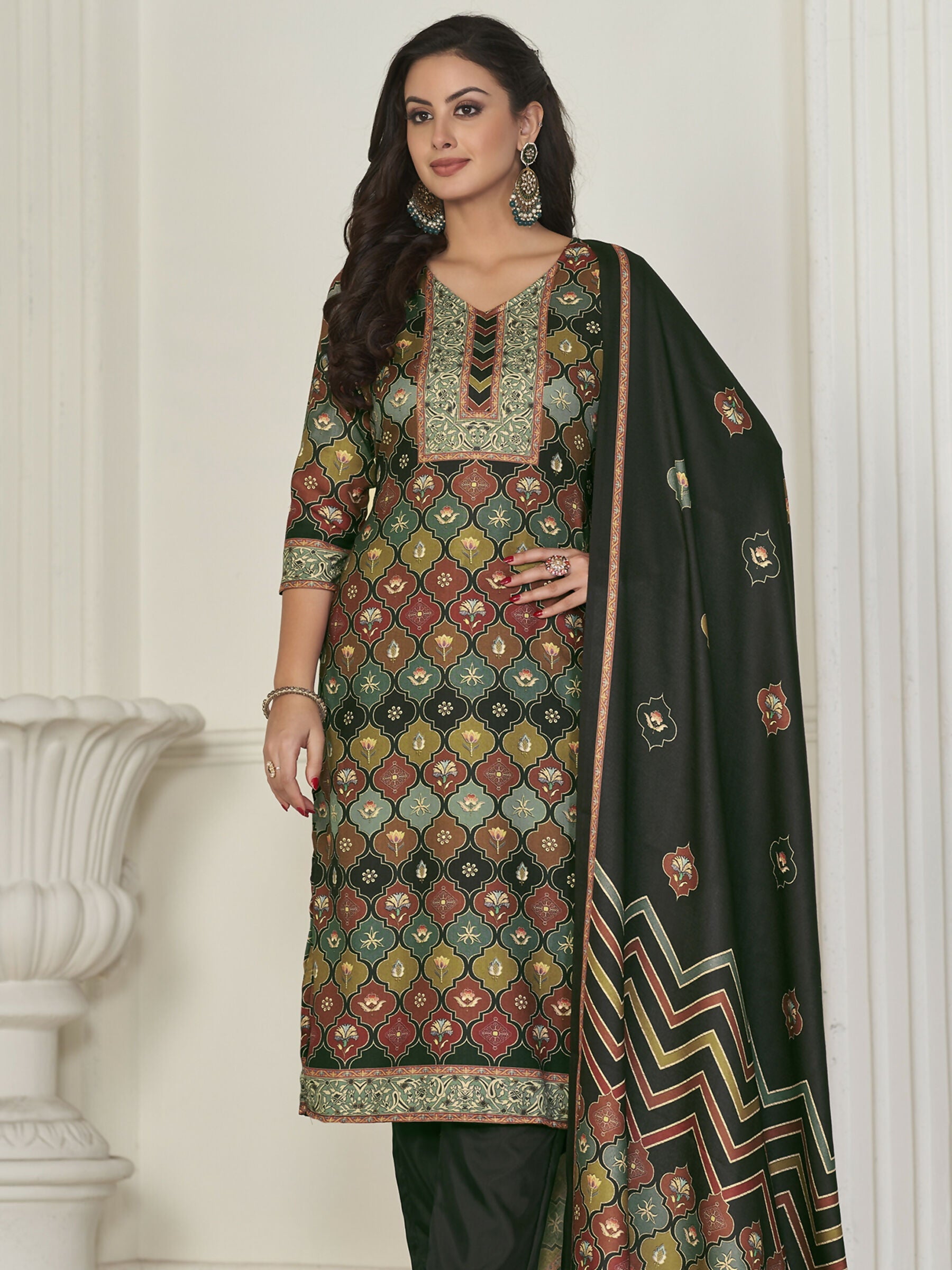 Jyoti Fashion Women's Multicolor Pashmina Digital Printed Kurta with Trouser & Dupatta | Swadesiicart