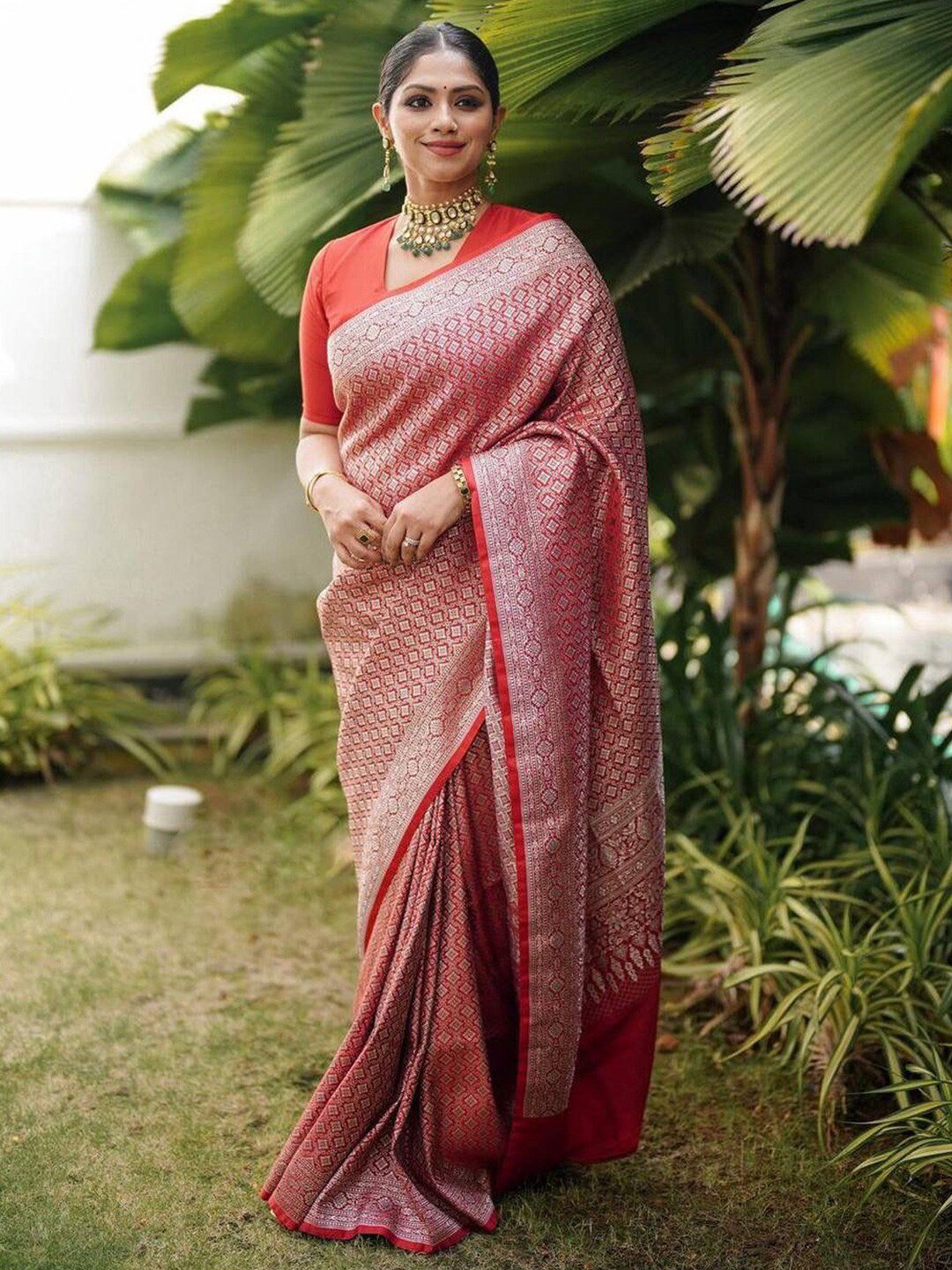 Kalini Ethnic Motifs Woven Design Zari Banarasi Saree | Swadesiicart