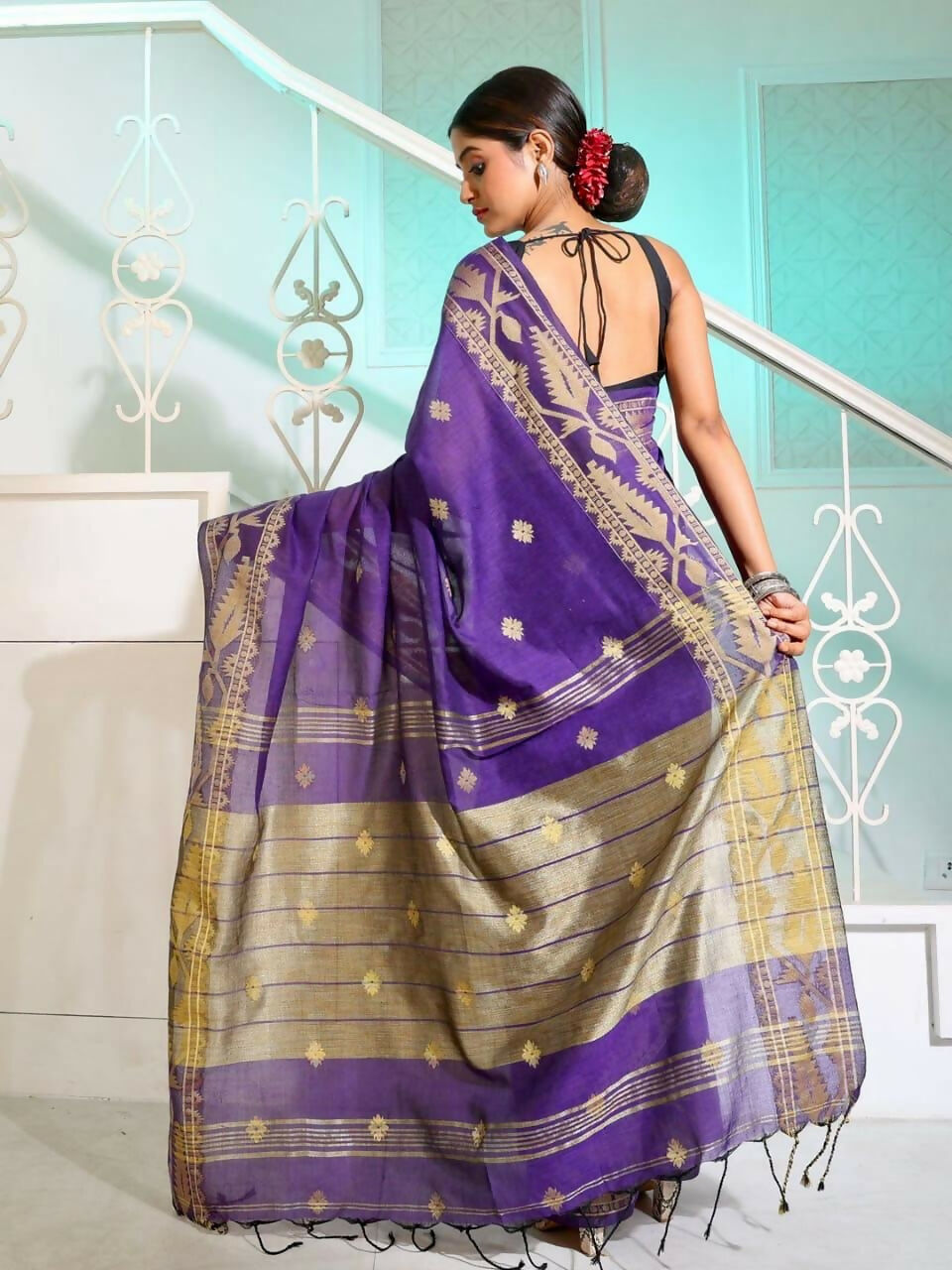Exclusive Collection Beautiful Violet Pure Cotton Woven Handloom Saree With Running Blouse Piece - Swadesiicart