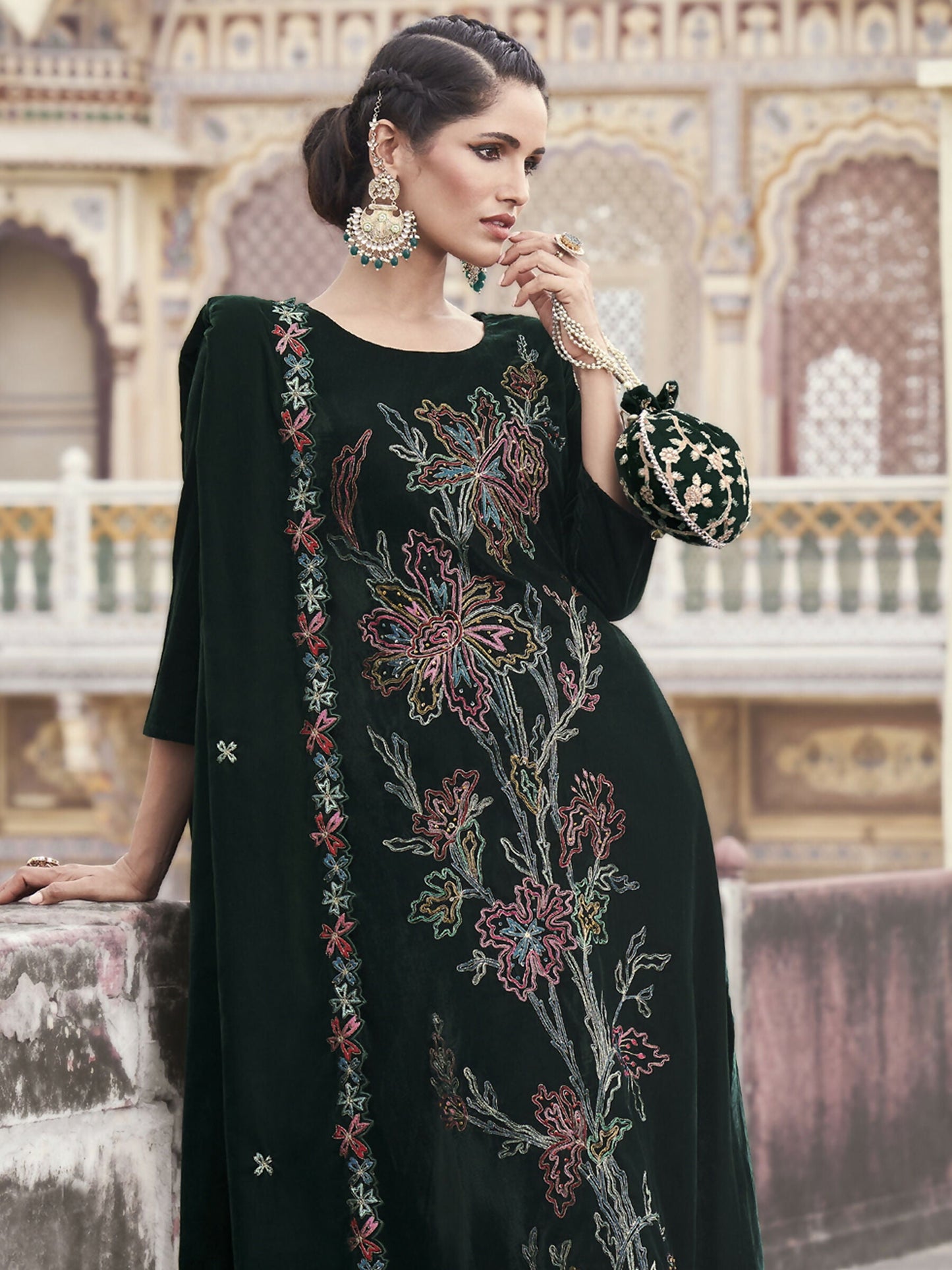 Jyoti Fashion Women's Green Velvet Resham Thread with Jari & Sequin Kurta with Trouser & Dupatta | Swadesiicart