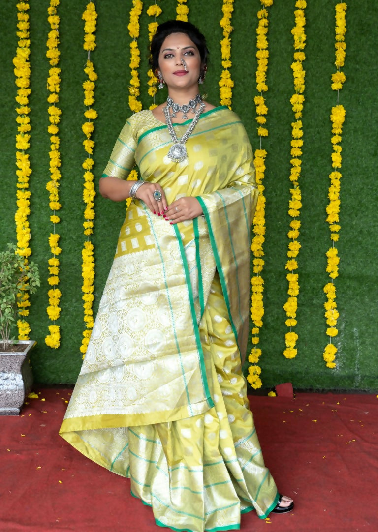 Jyoti Fashion Women's Green Soft Handloom Silk Zari Woven Saree with Blouse | Swadesiicart