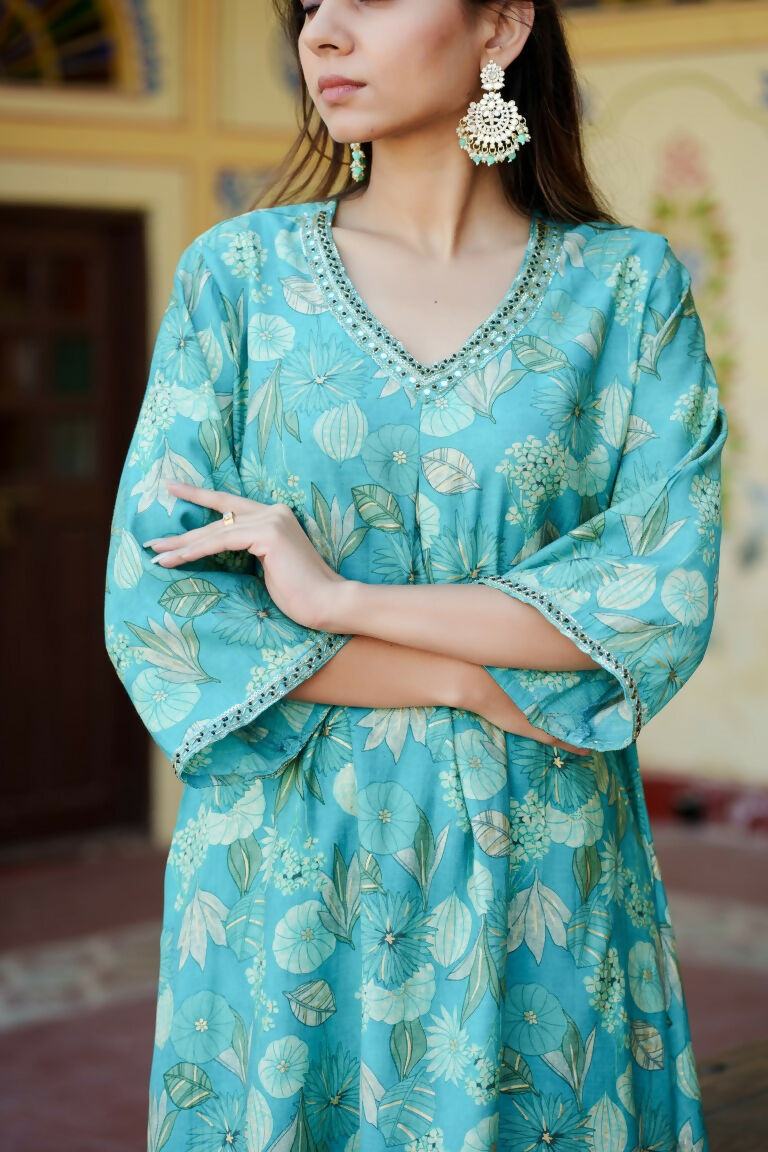 Vaasva Women Aqua Muslin Pleated Kurta & Pant Clothing Set | Swadesiicart
