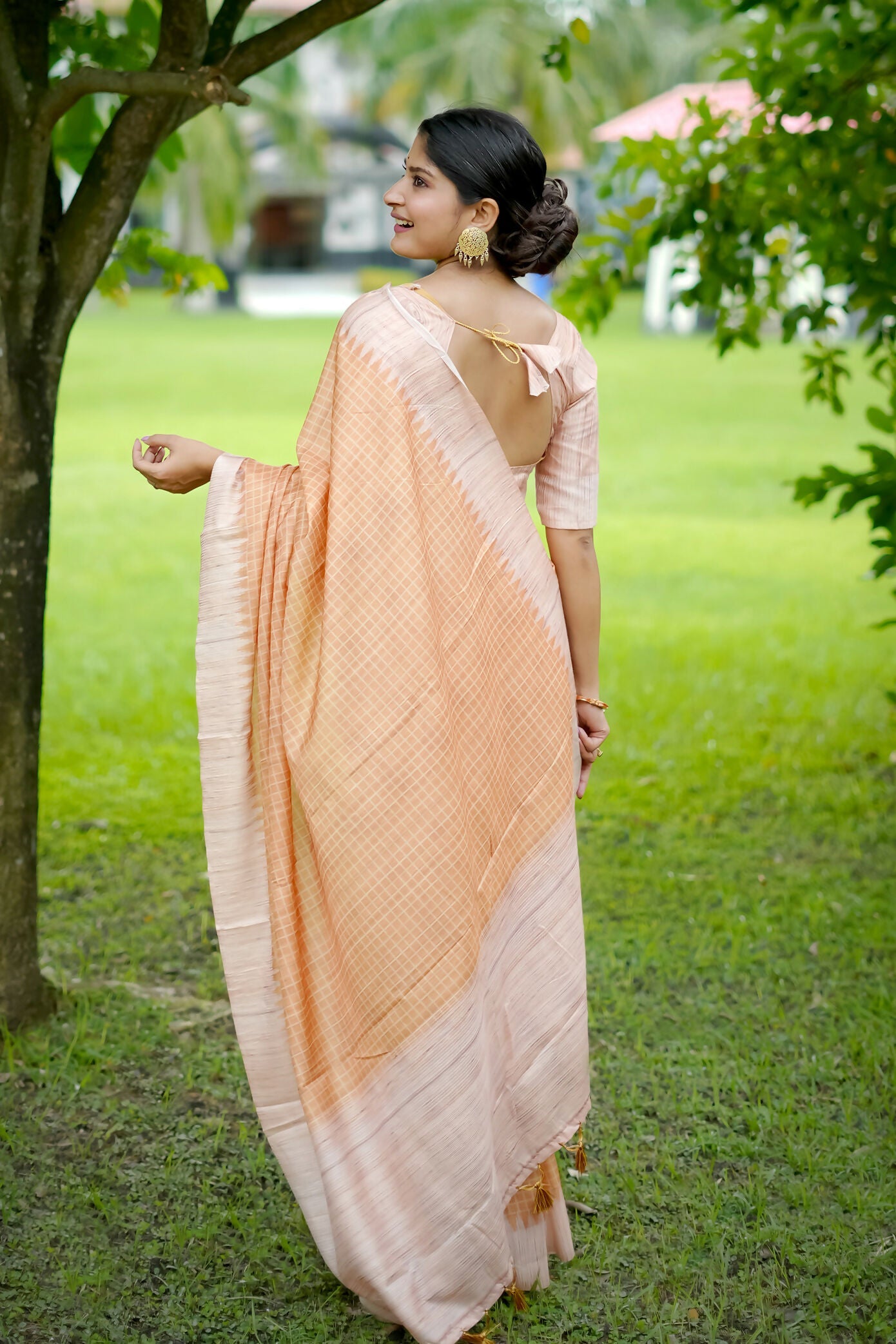 Vishnu Weaves Women's Yellow Tussar Silk Woven Saree with Blouse - Swadesiicart