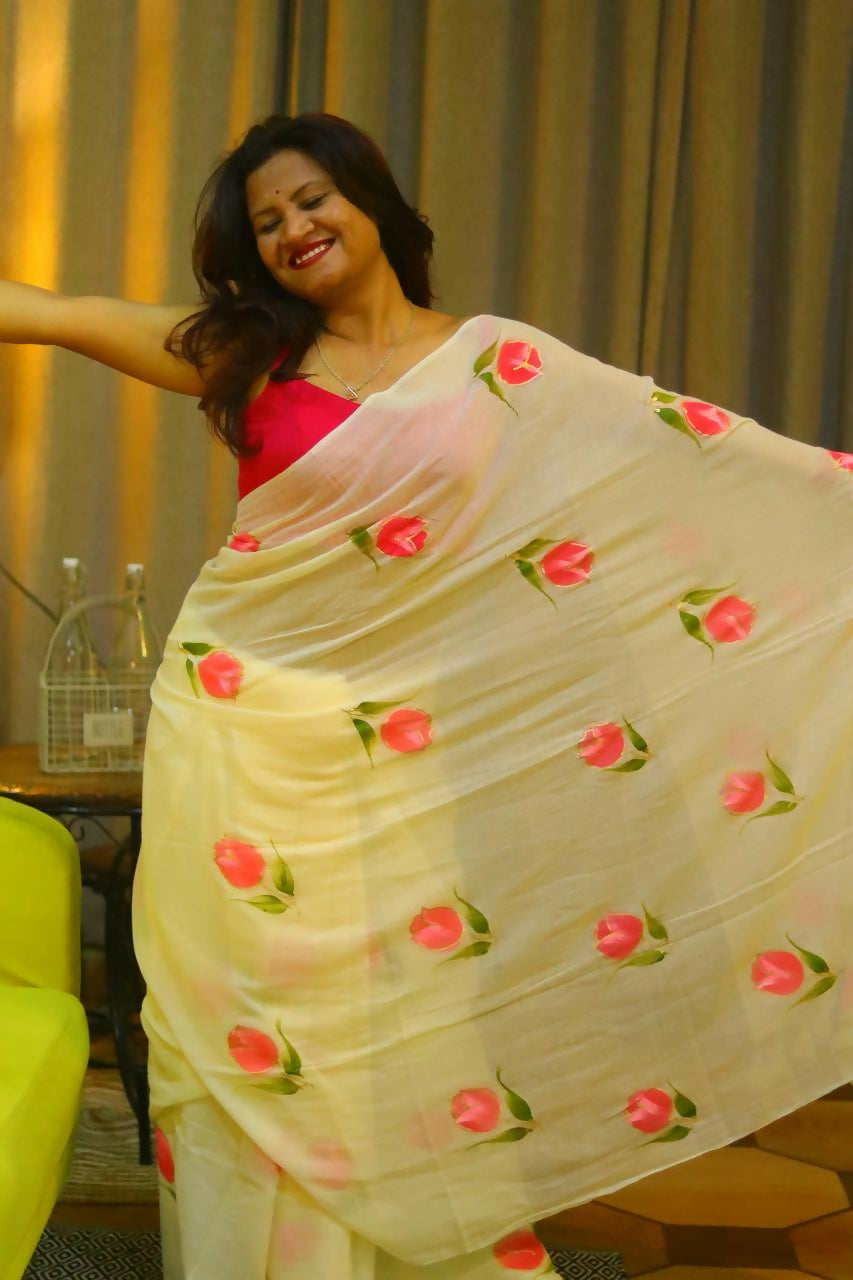 Exclusive Collection Beautiful Off White Pure Cotton Hand Print Handloom Saree With Running Blouse Piece - Swadesiicart