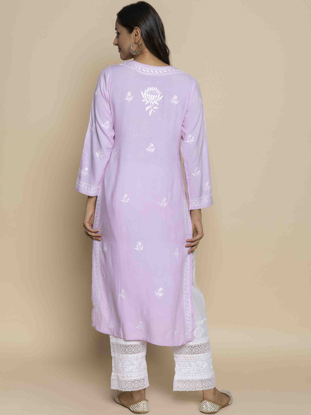 HOUSE OF KARI Floral Embroidered Chikankari Straight Kurta | Swadesiicart