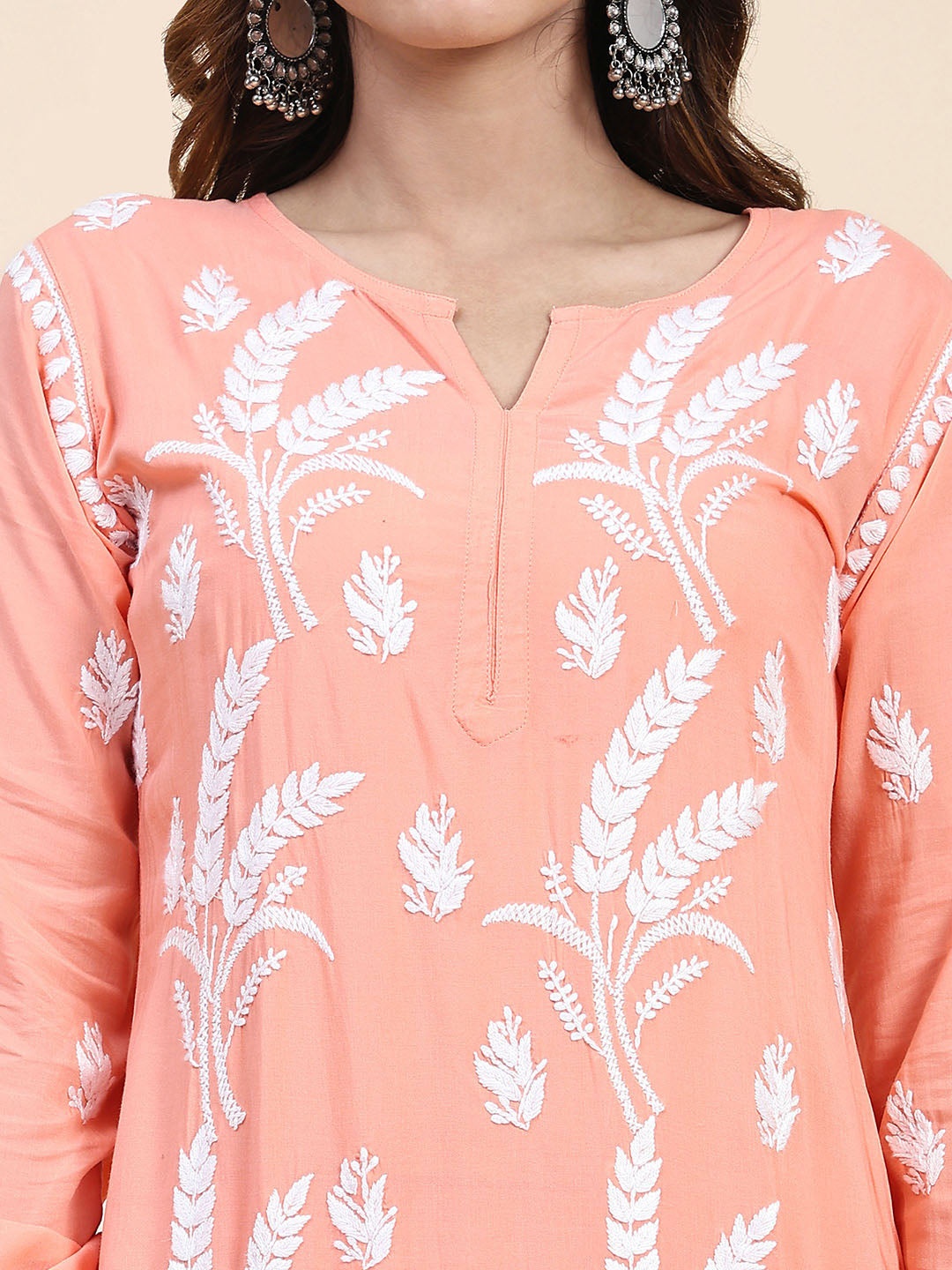 HOUSE OF KARI Floral Embroidered Chikankari Pure Cotton Kurta with Trousers | Swadesiicart