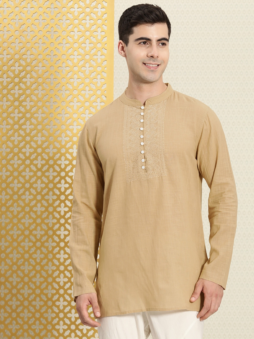 House of Pataudi Men Pure Cotton Solid Chikankari Jashn Short Kurta | Swadesiicart