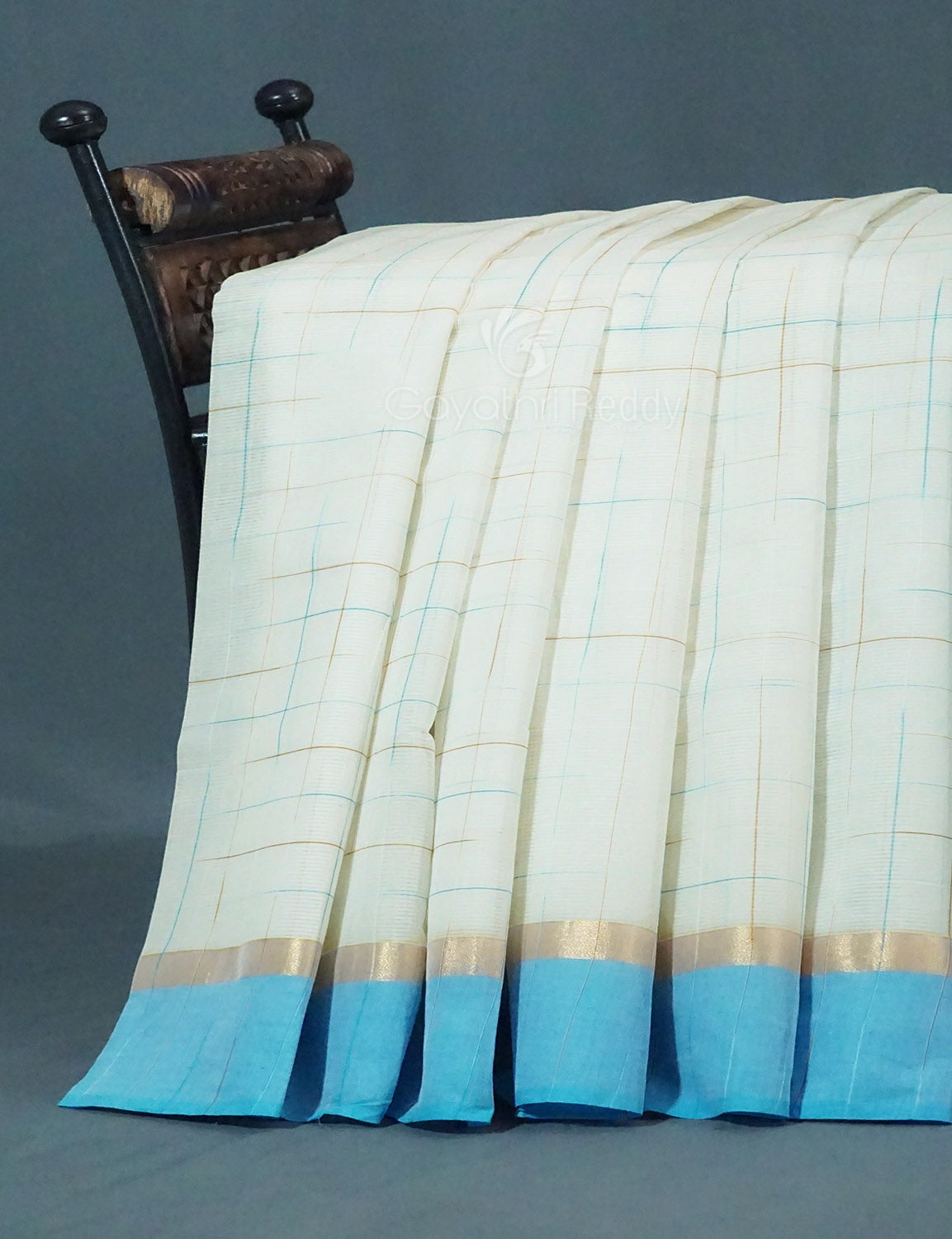Dual Shade of Milk White And Sky Blue Pure Mangalgiri Cotton By Gayathri Reddy Designer Studio | Swadesiicart
