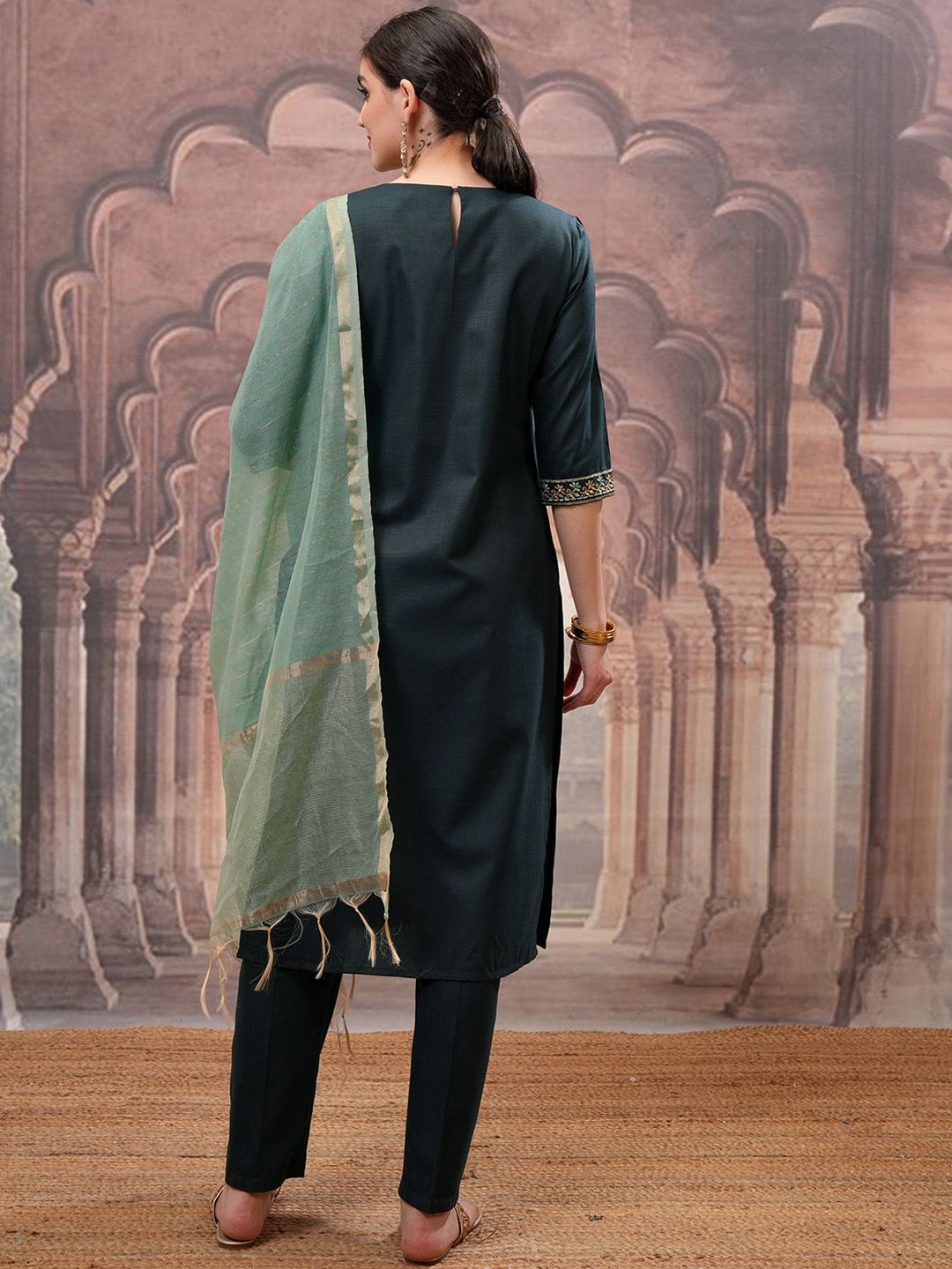 Vishudh Green Embroidered Straight Kurta with Trouser & Dupatta - Swadesiicart