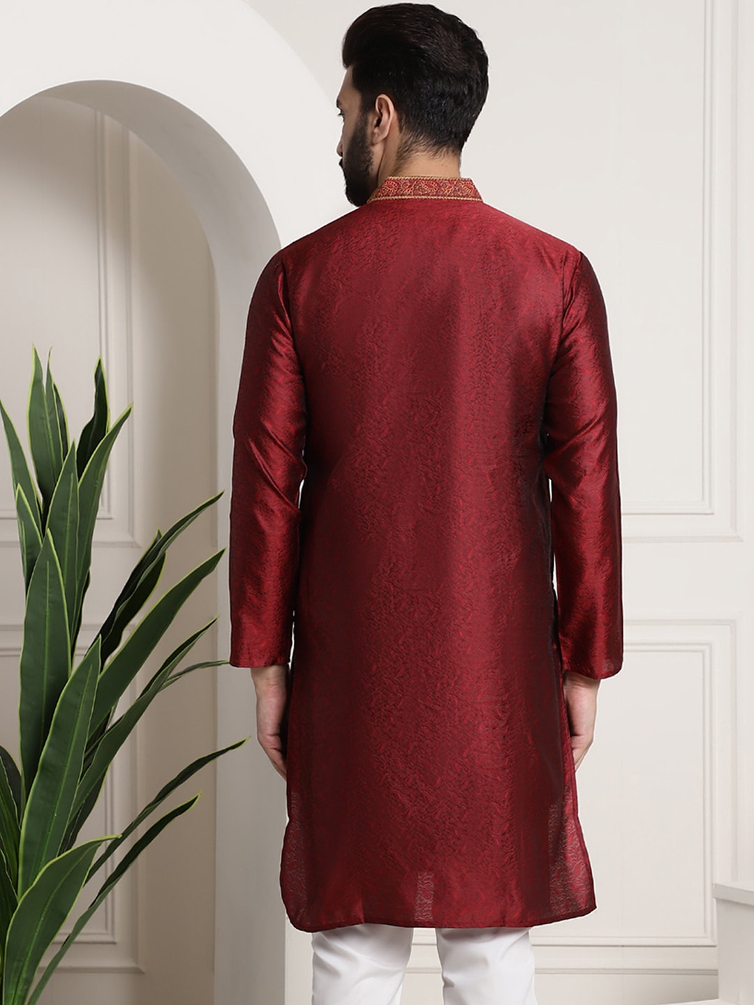 Sojanya Men Red Embroidered Straight Kurta | Swadesiicart