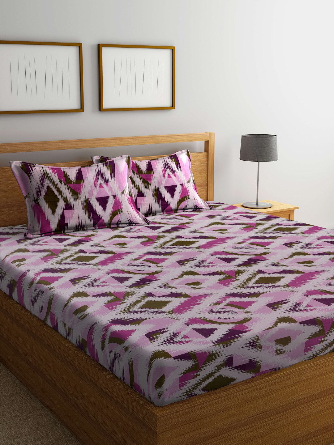 BOMBAY DYEING Marigold Purple Geometric Cotton 104 TC King Bedsheet With 2 Pillow Covers - Swadesiicart