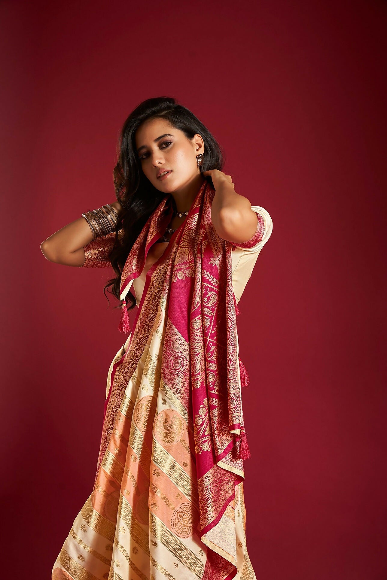 Joban Fashion Cream & Orange Plain With Weaving Border Banarasi Silk Sarees | Swadesiicart
