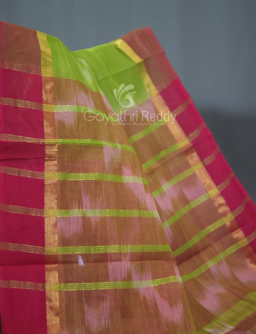 Dual Shades of Parrot Green And Pink Mangalagiri Ikkat Cotton Saree By Gayathri Reddy Designer Studio | Swadesiicart