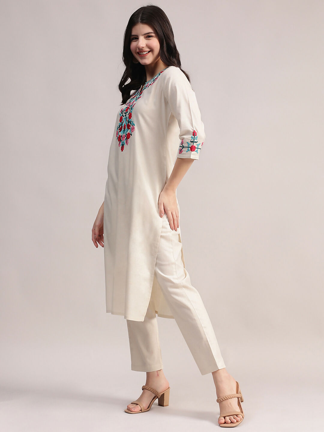 Aavyora Women's Off-White Embroidered Cotton Flex Co-Ord Set - Swadesiicart