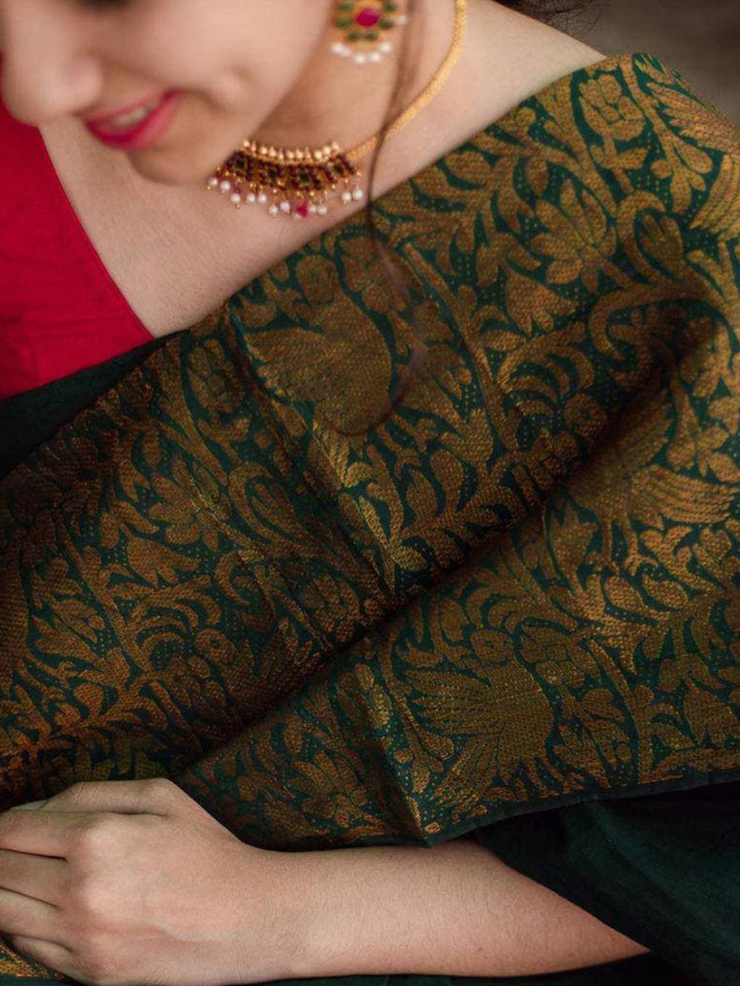 Kalini Ethnic Motifs Woven Design Zari Banarasi Saree | Swadesiicart