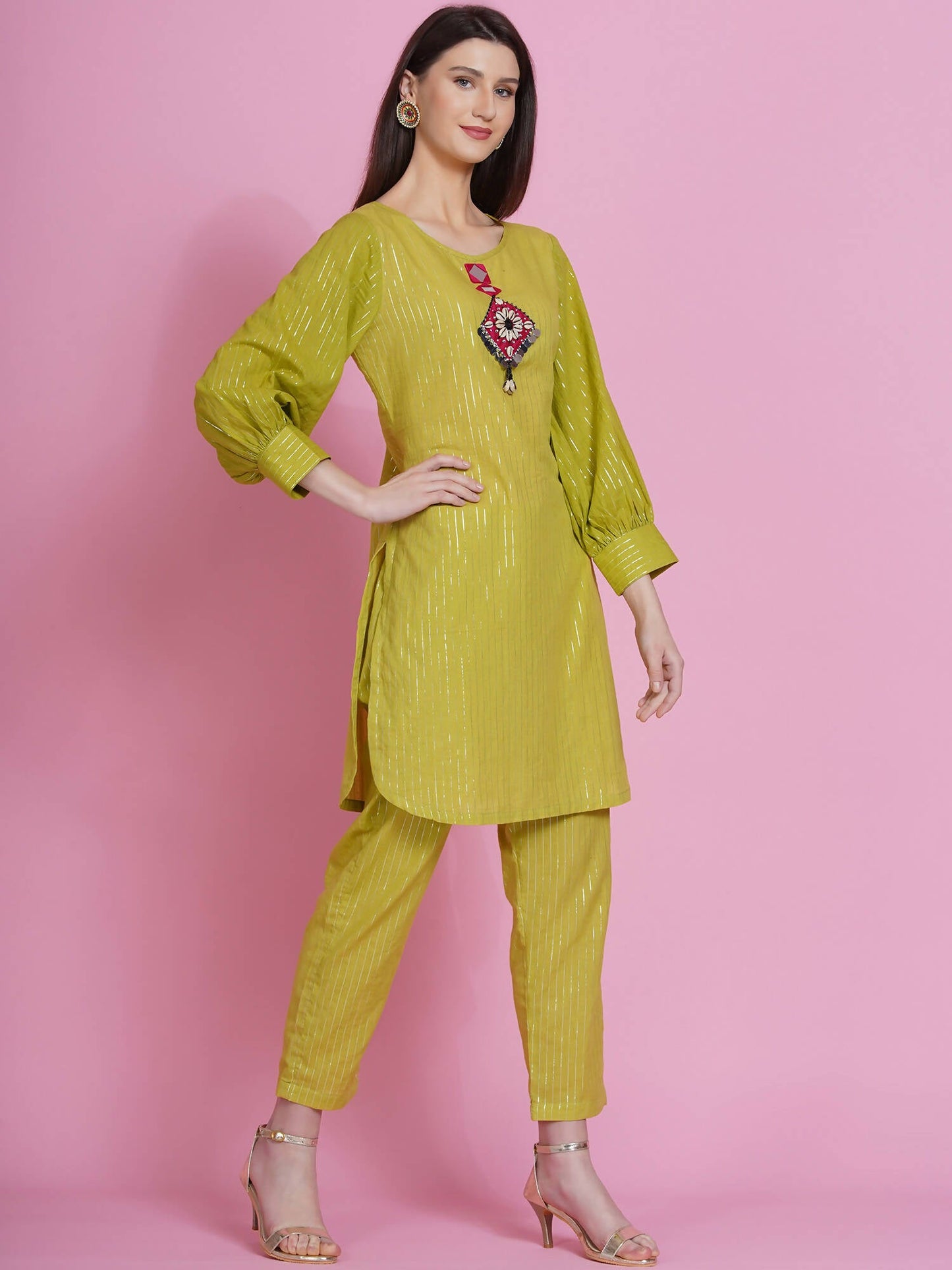 Women Republic Green Lurex Cotton Hand Embroidered Kurta With Pants | Swadesiicart