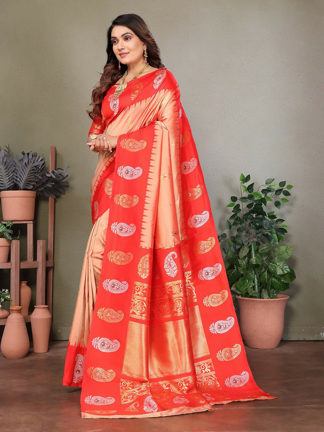 Joban Fashion Banarasi Peach Butti Soft Silk Saree | Swadesiicart